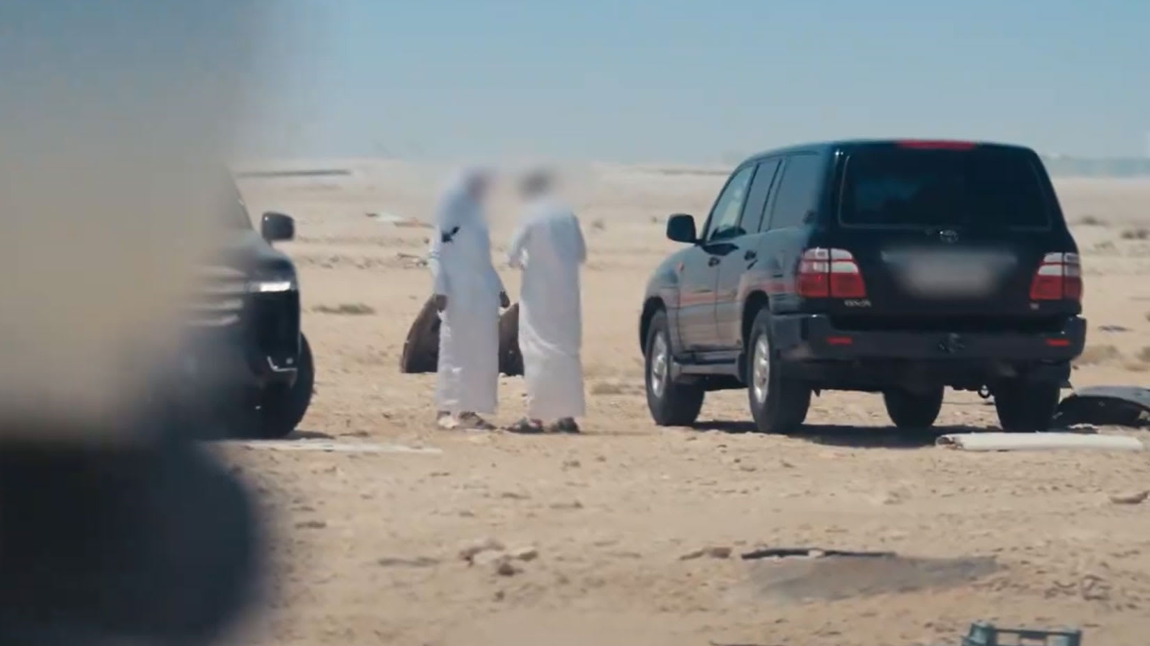 داخلية قطر تنشر فيديو كمين ضبط مروج مخدرات