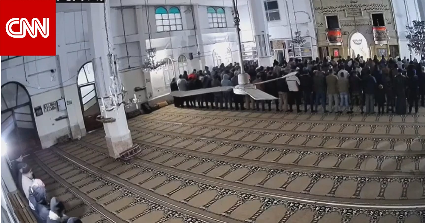 فيديو متداول لفرار مُصلين من مسجد عند وقوع زلزال تركيا.. هذه حقيقته
