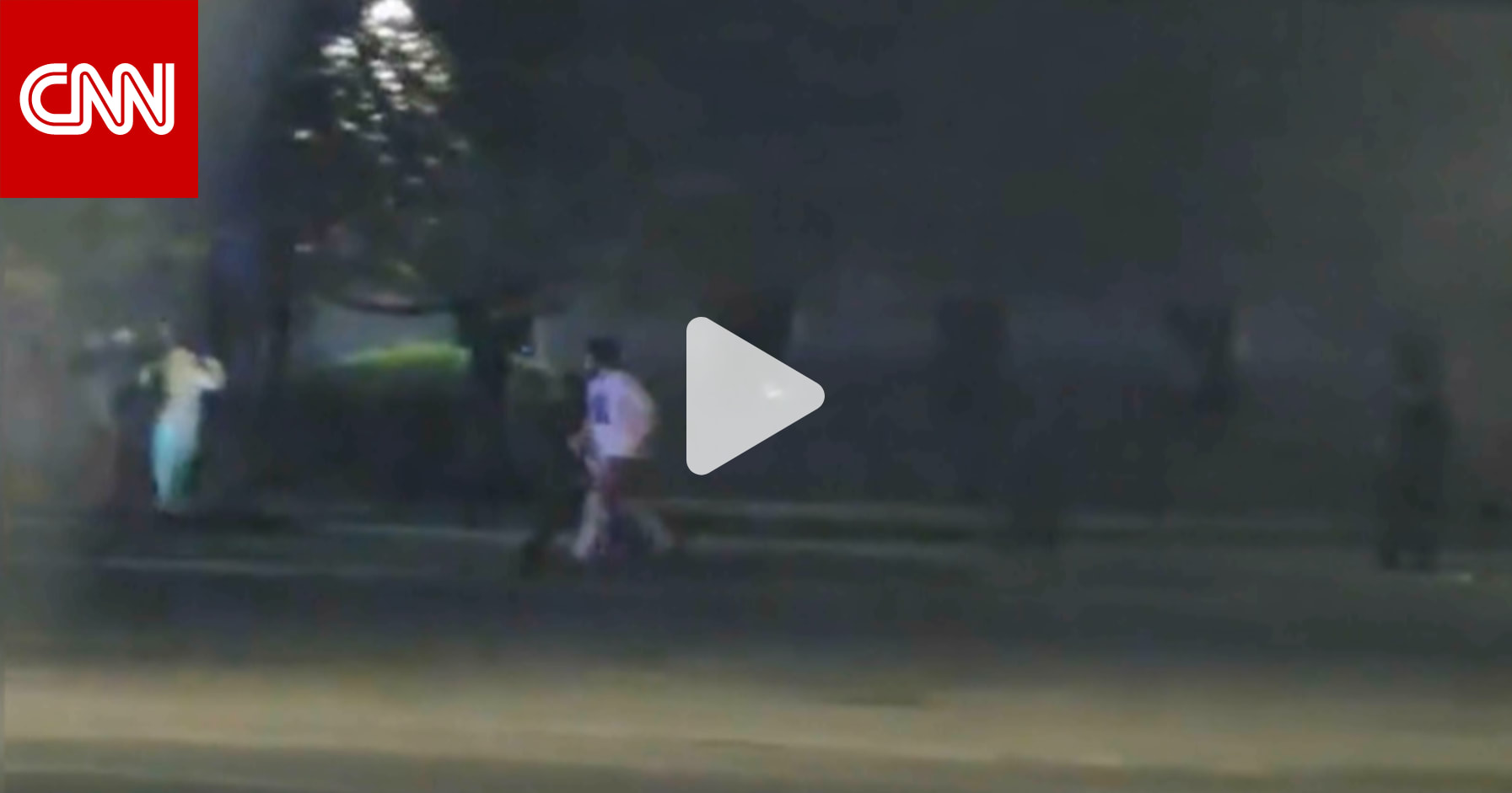 فيديو يُظهر أشخاصًا يخرجون هاربين من صالة "بولينغ" بعد حدوث إطلاق نار في ولاية مين