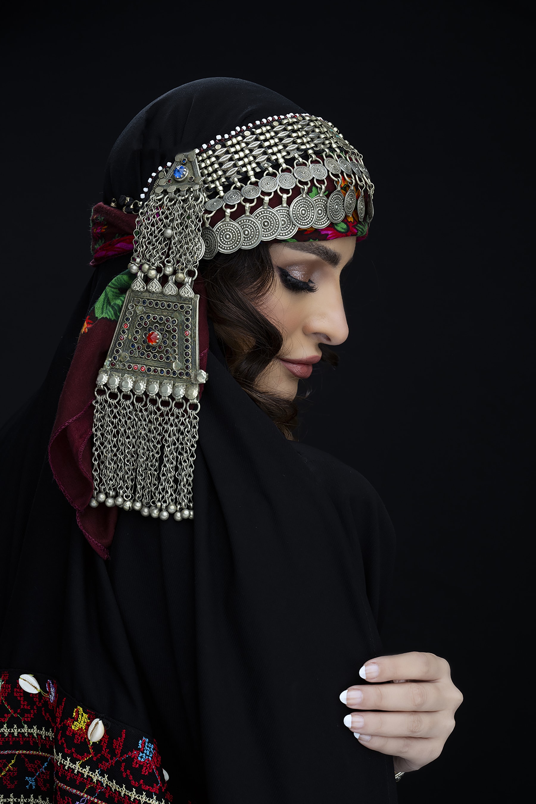 مصور سعودي يرصد أصالة وعراقة الأزياء التقليدية للمرأة السعودية