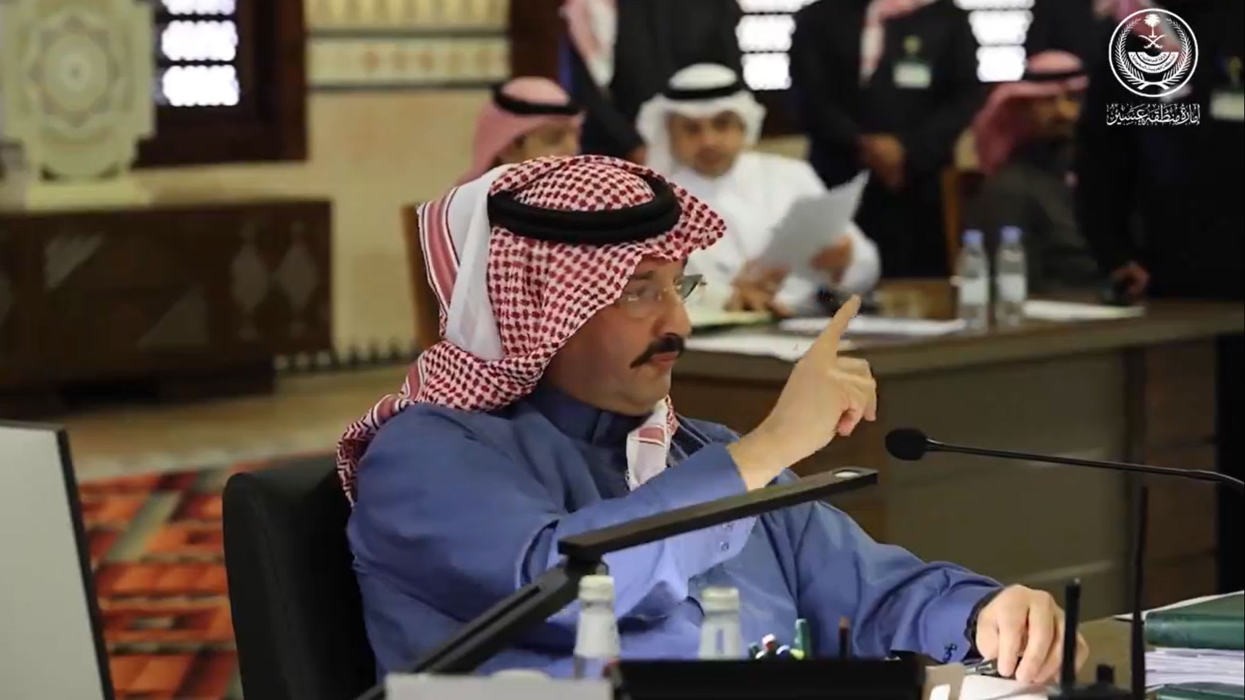 أمام أمير عسير.. فيديو رد وافد عربي على طلب العفو عن قاتل ابنه يثير تفاعلا