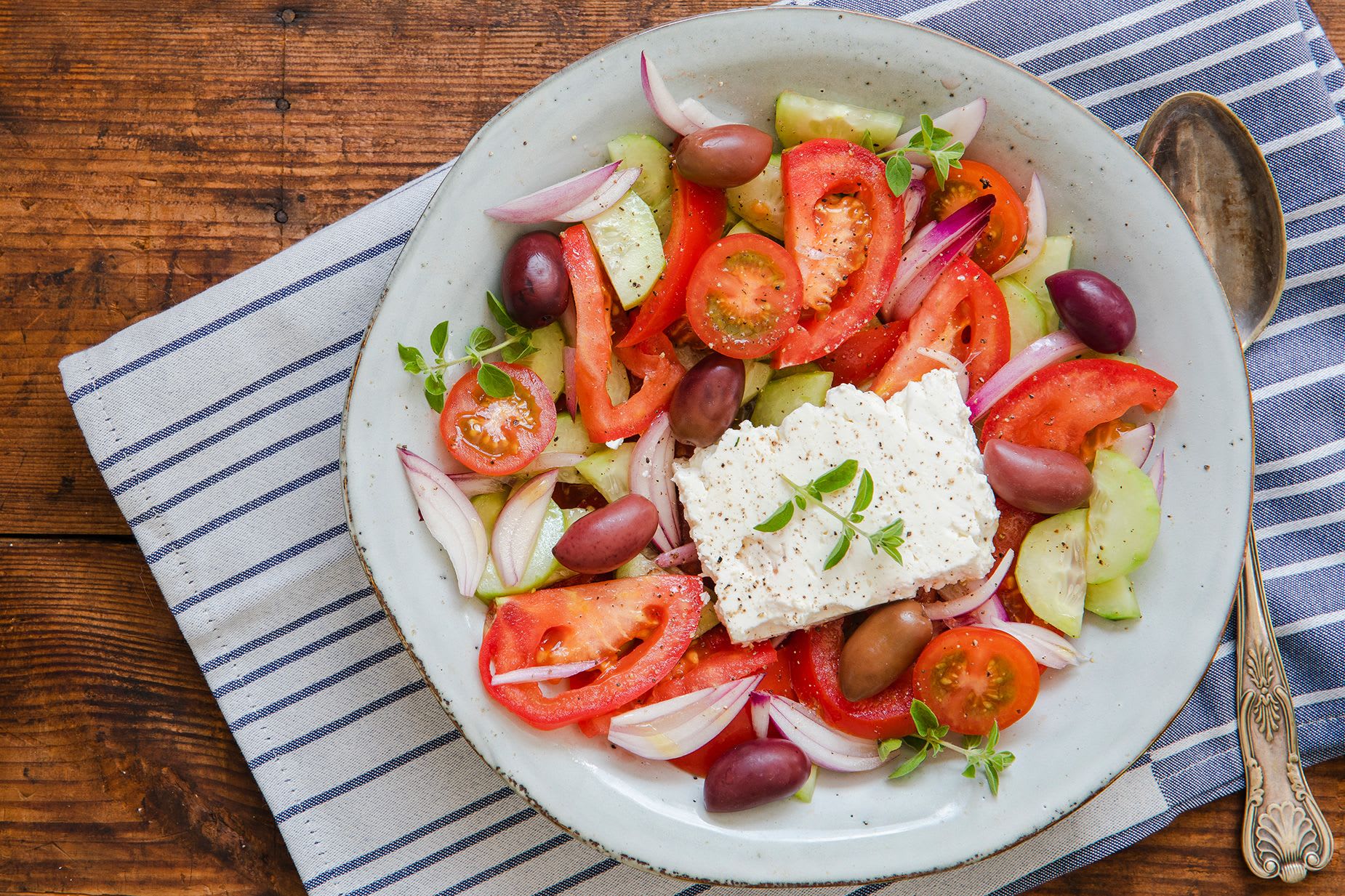 إليك 9 أطباق يونانية يجب عليك تجربتها