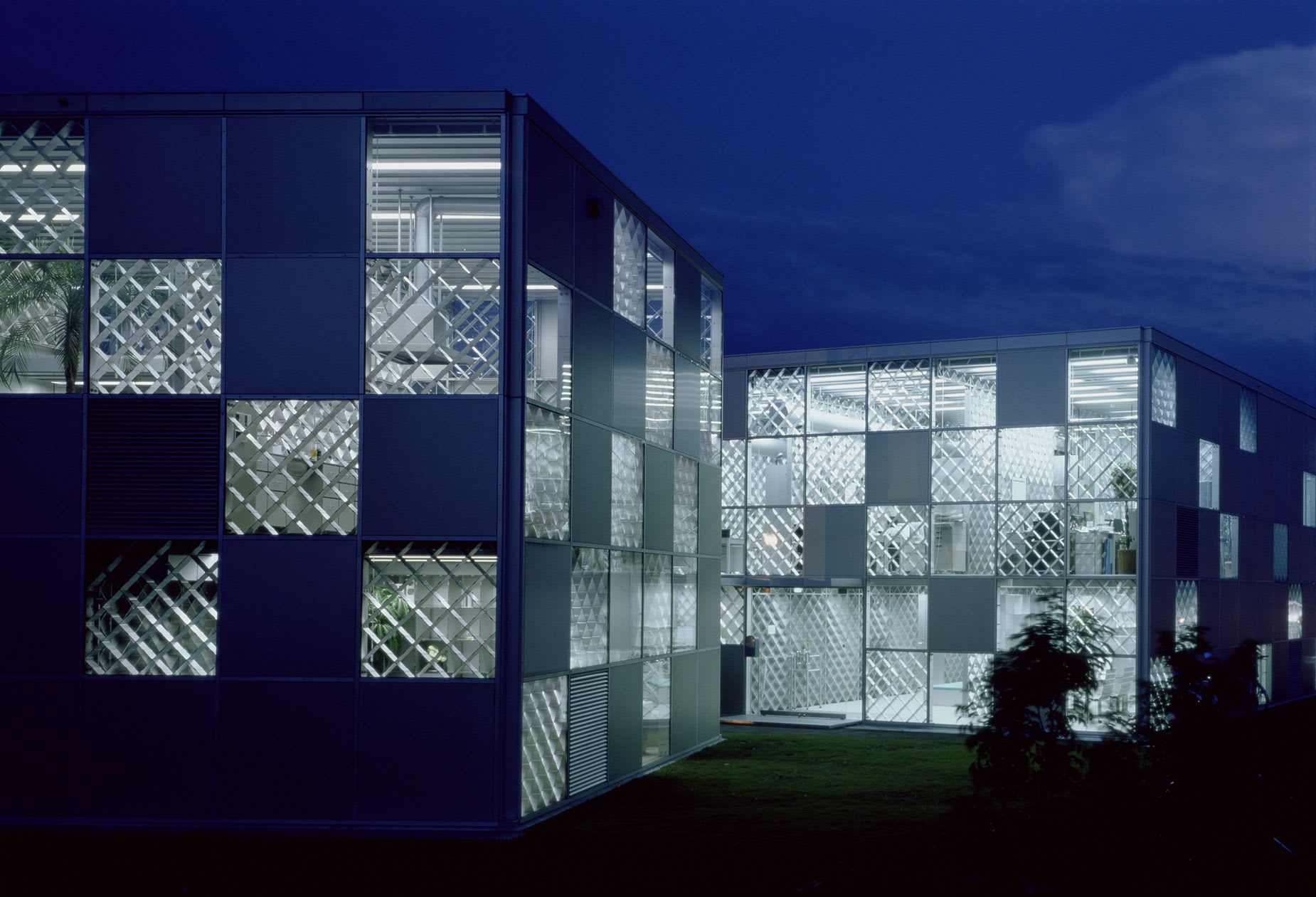 الرائد الياباني ريكن ياماموتو يفوز بجائزة جائزة "بريتزكر" للهندسة المعمارية