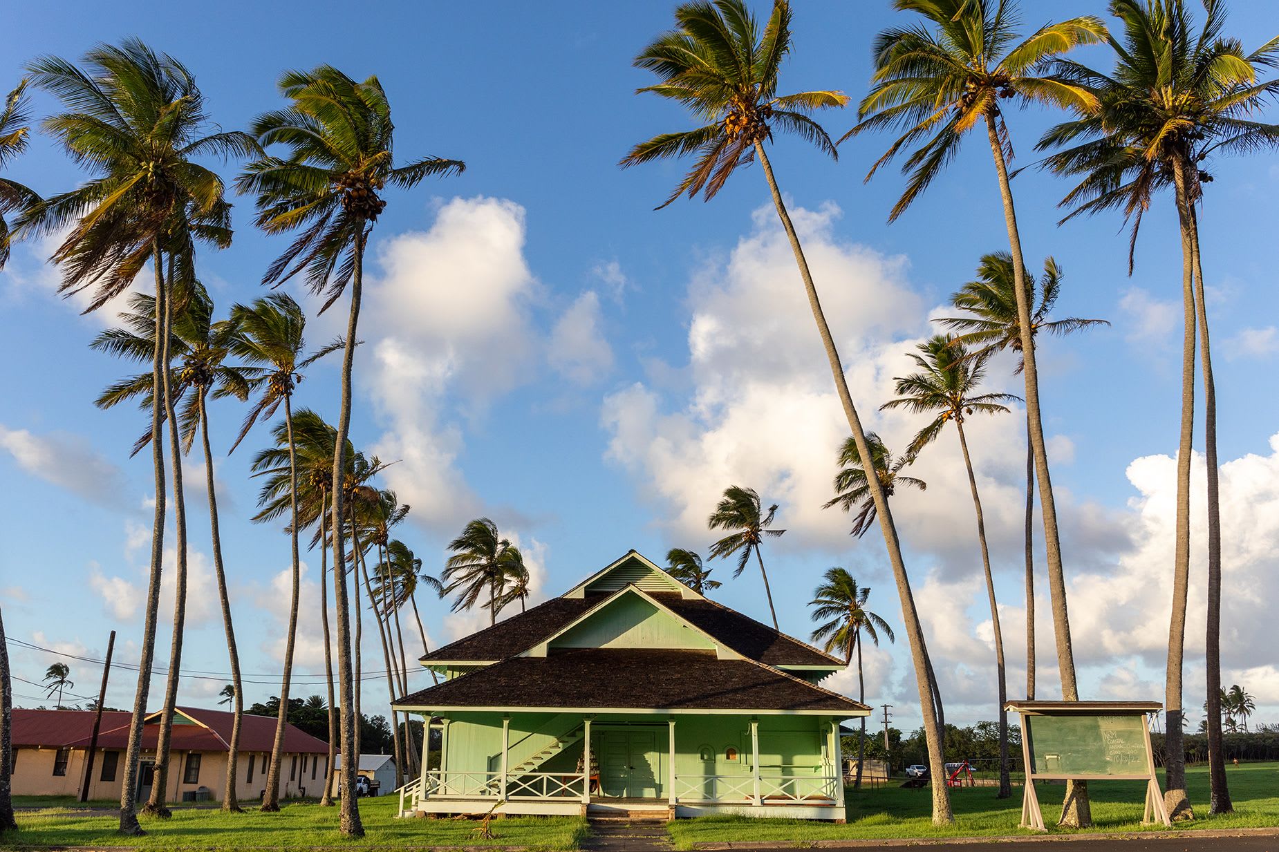 جنة طبيعية ومنتجع صحي بمنتزه وطني في إحدى جزر هاواي النائية.. ما قصته؟ 