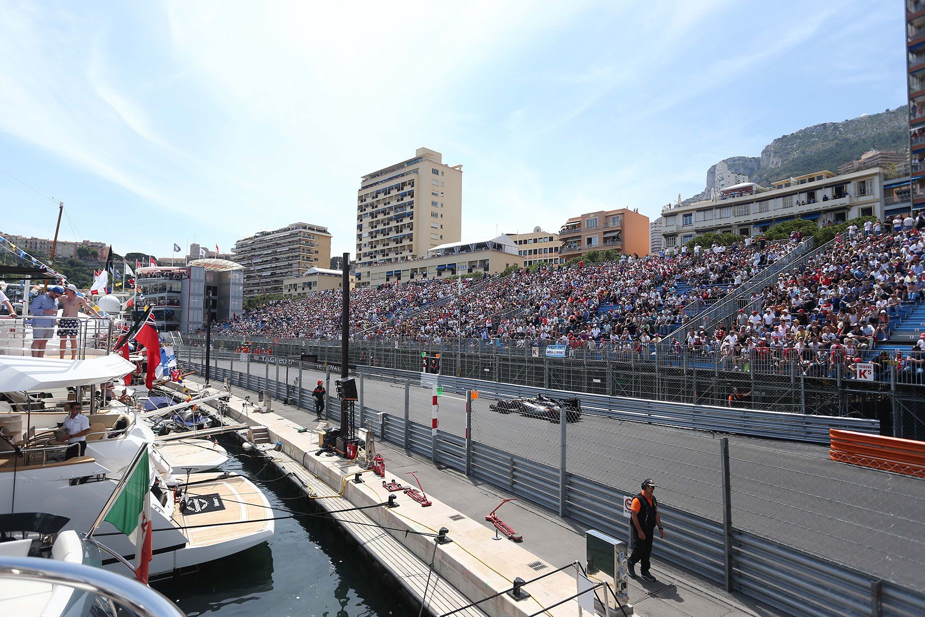 "ملعب المليارديرات".. هكذا يحتفل الأثرياء في سباق الجائزة الكبرى في موناكو