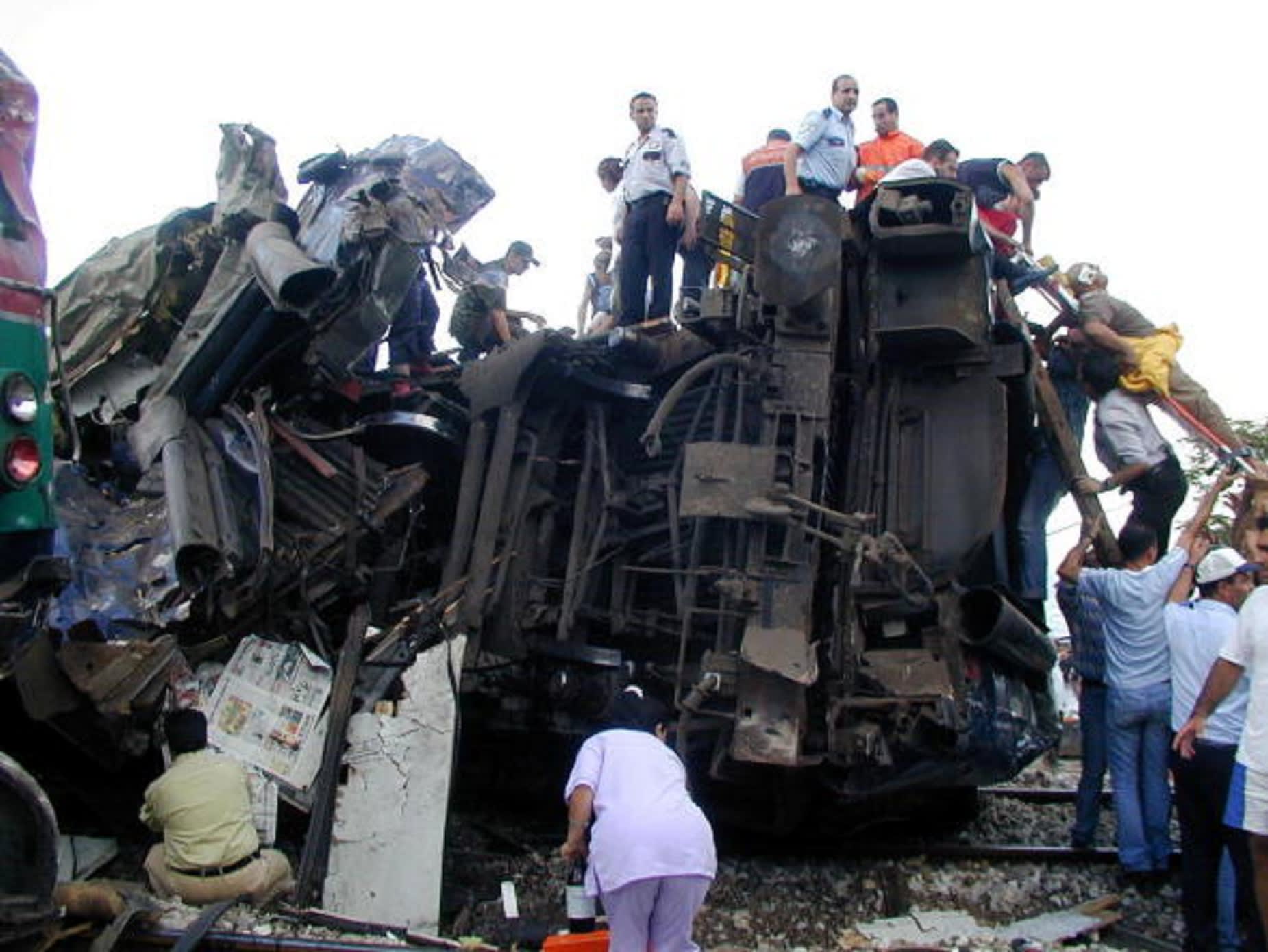سقوط قتلى وإصابة العشرات في حادث قطار بالعاصمة التركية