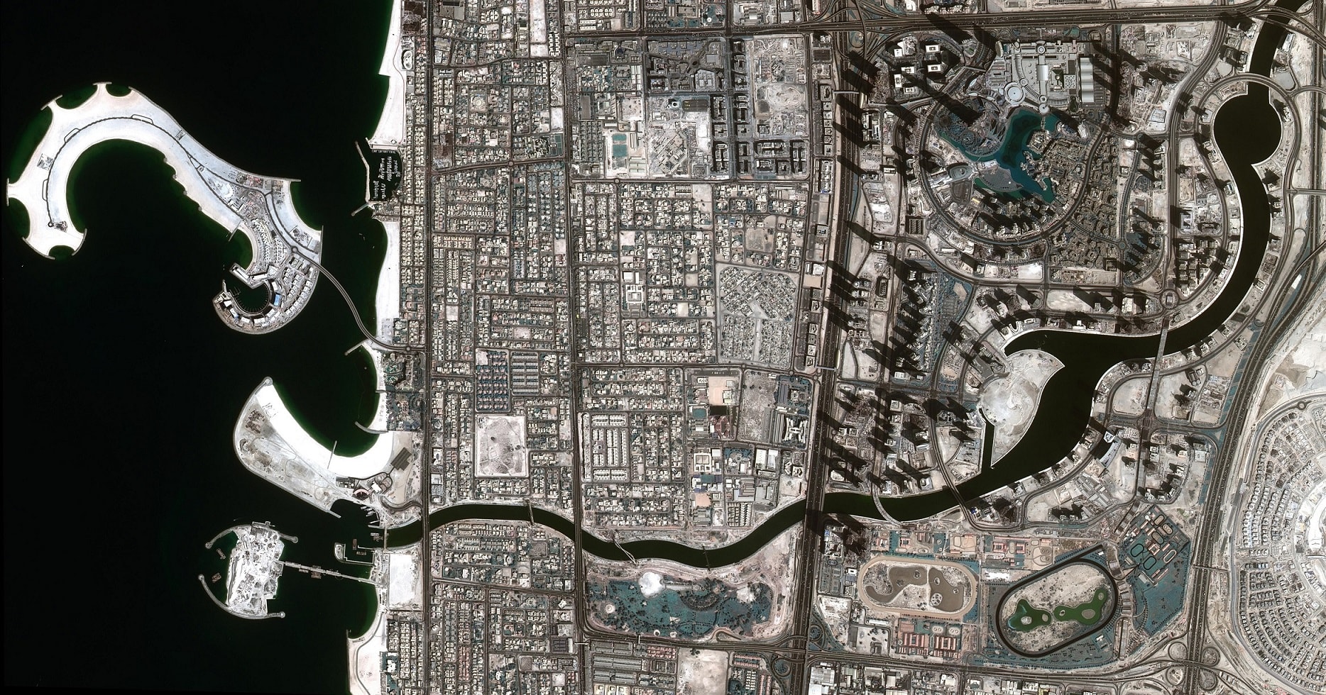 شاهدوا قناة دبي المائية الجديدة من الفضاء!