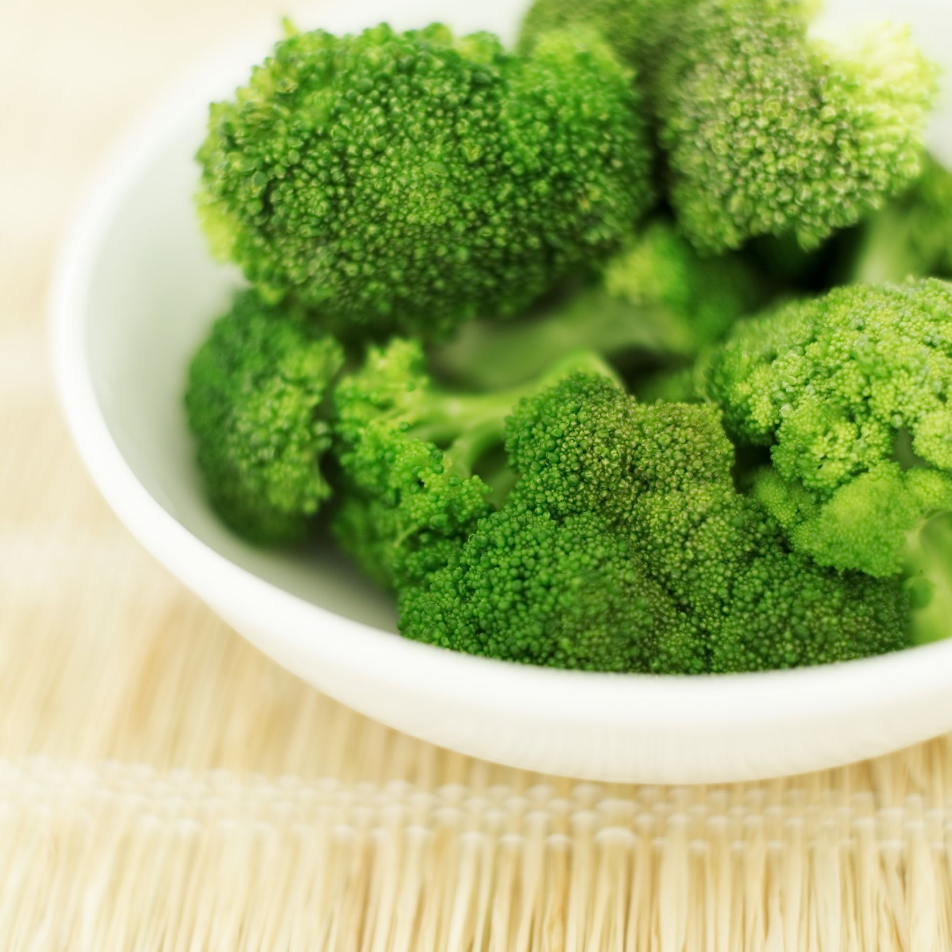 120404032801-superfoods-broccoli.jpg