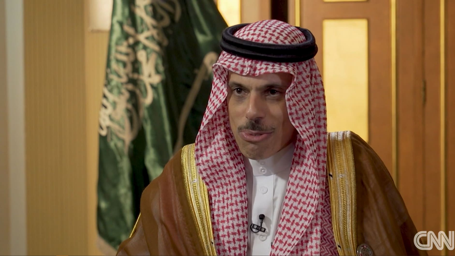 كيف رد وزير خارجية السعودية على سؤال عن طبيعة "اليد الممدودة" لإيران؟
