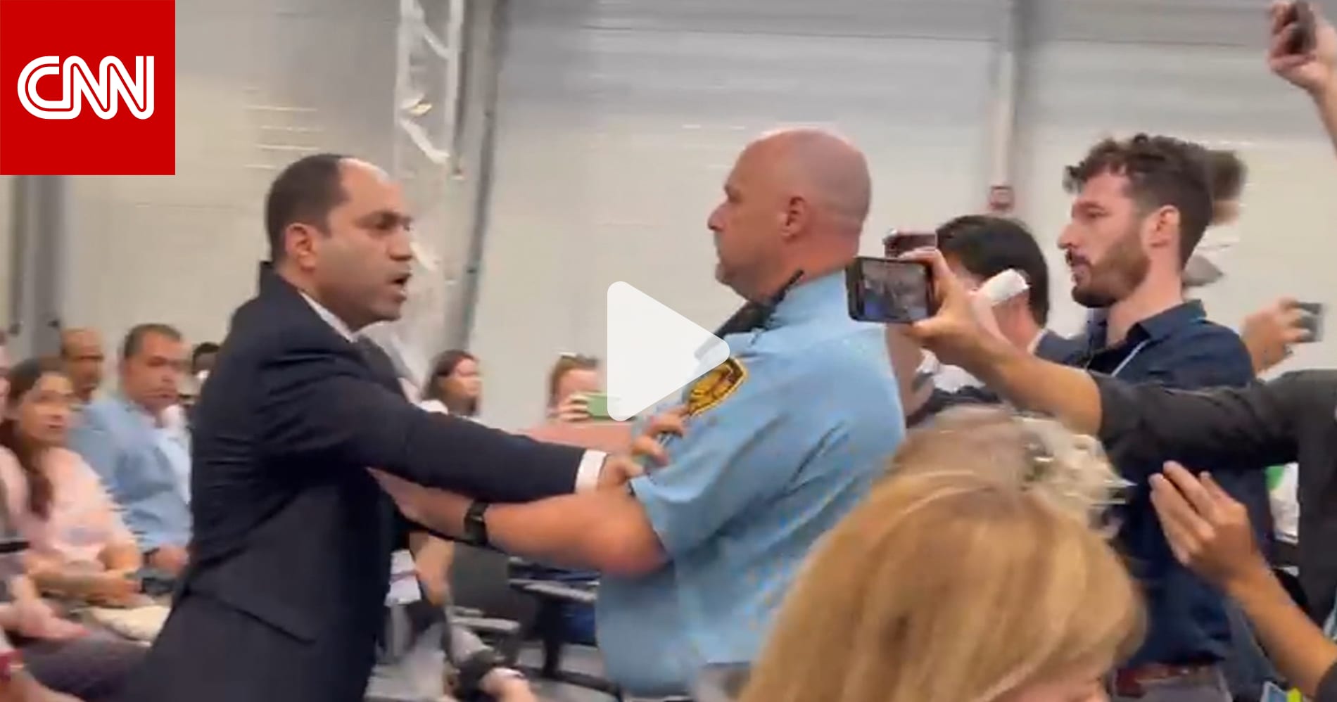 quot أنت على أرض مصرية لا تلمسني quot لحظة إبعاد برلماني مصري من قاعة بعد