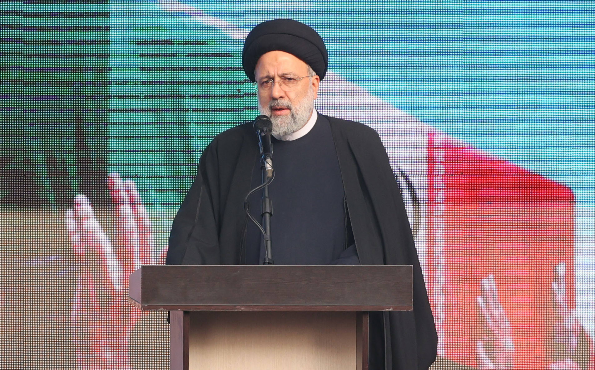 الرئيس الإيراني: تيار المقاومة شامخ اليوم أمام تيار المساومة.. والتطبيع لن يوفر الأمن