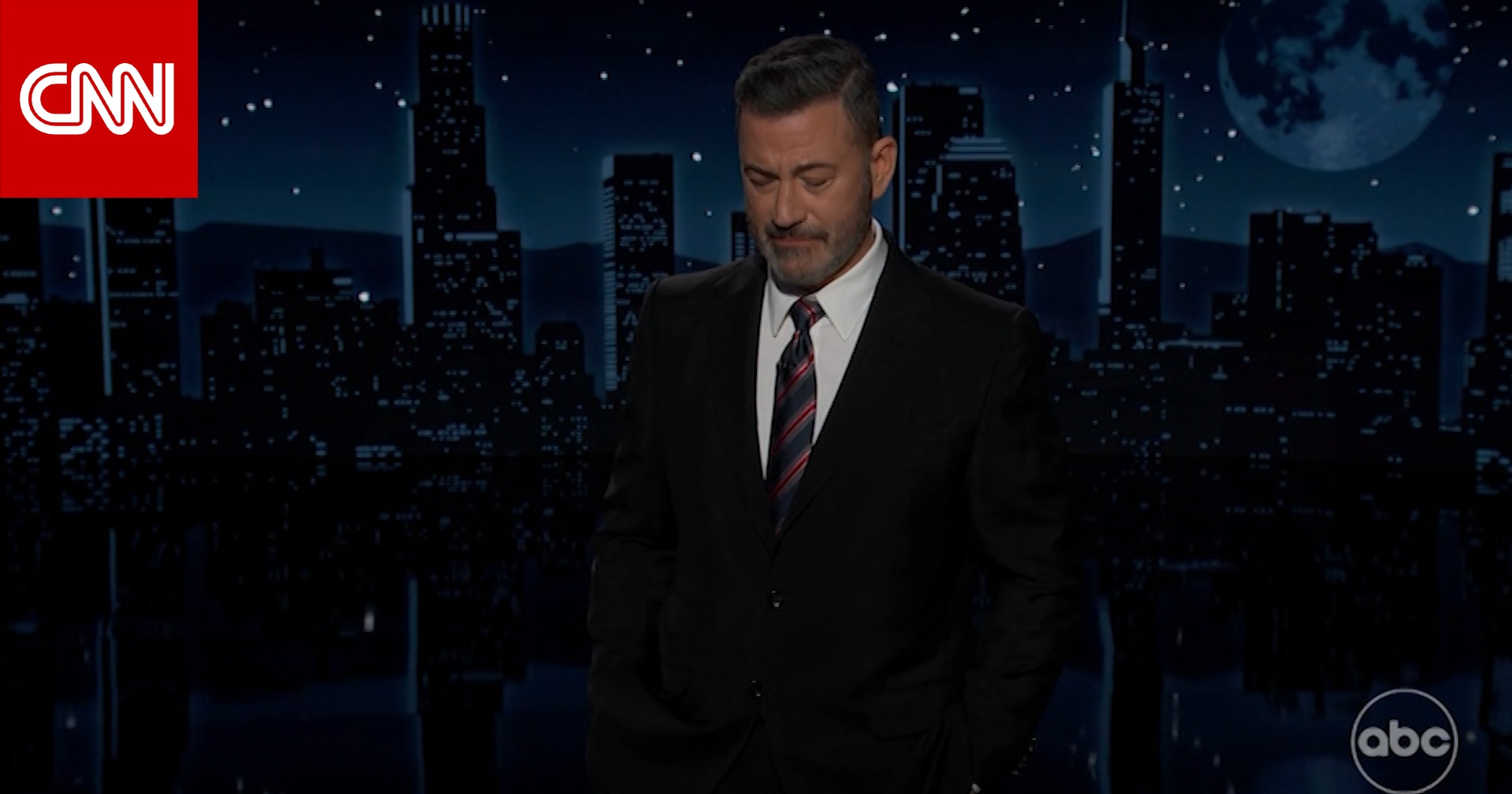 شاهد بكاء جيمي كيميل بعد عودته لبرنامجه عندما تحدث عن تشارلي كيرك