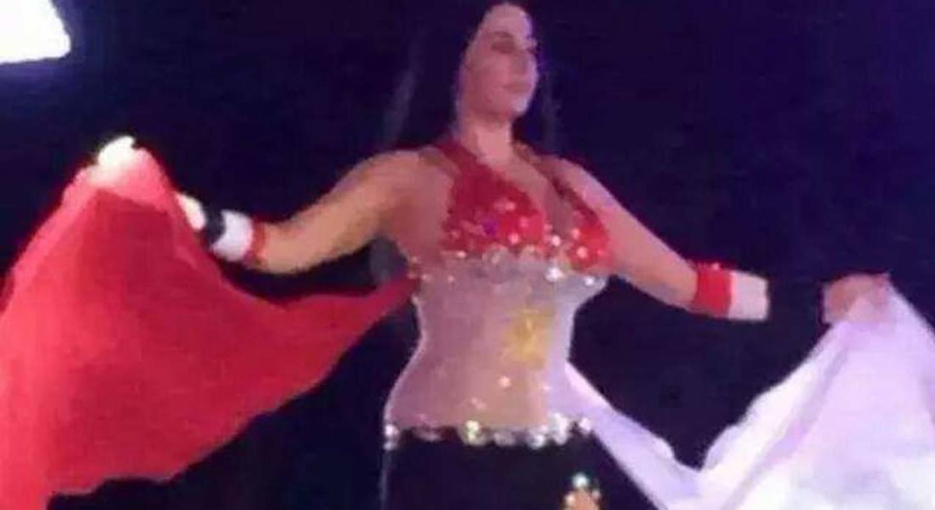 ألوان العلم المصري تهتز على جسد صافيناز ومطالبات بطردها Cnn Arabic