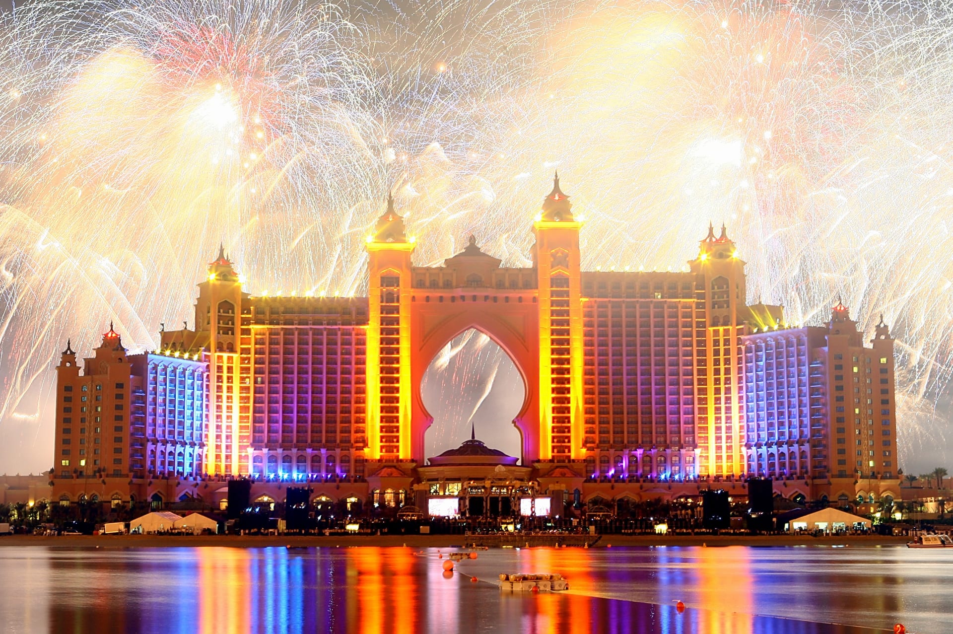 دليلك الكامل لاحتفالات العيد في دبي وأبوظبي 