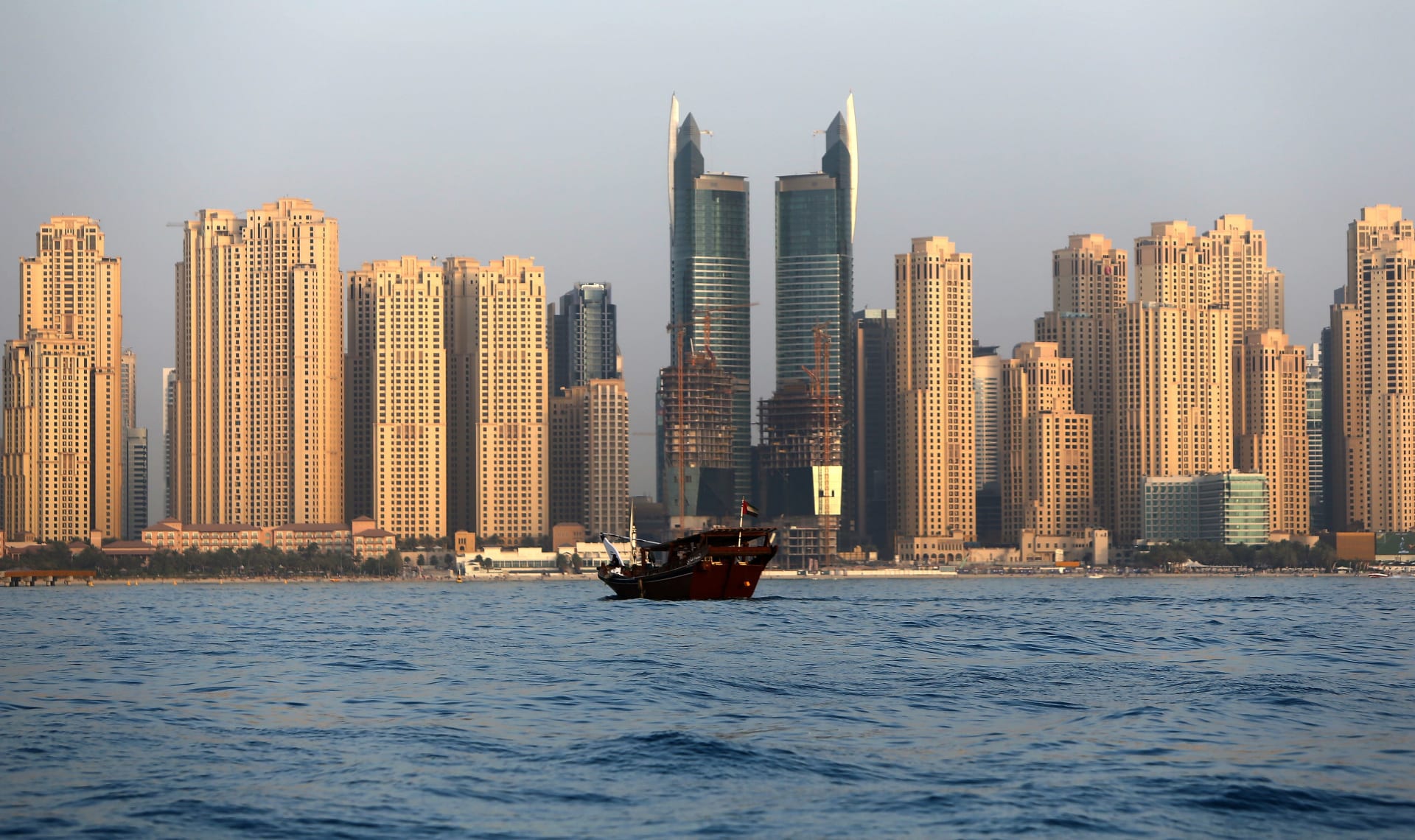مستشارون عقاريون: أفضل وقت لشراء العقارات في دبي قد حان