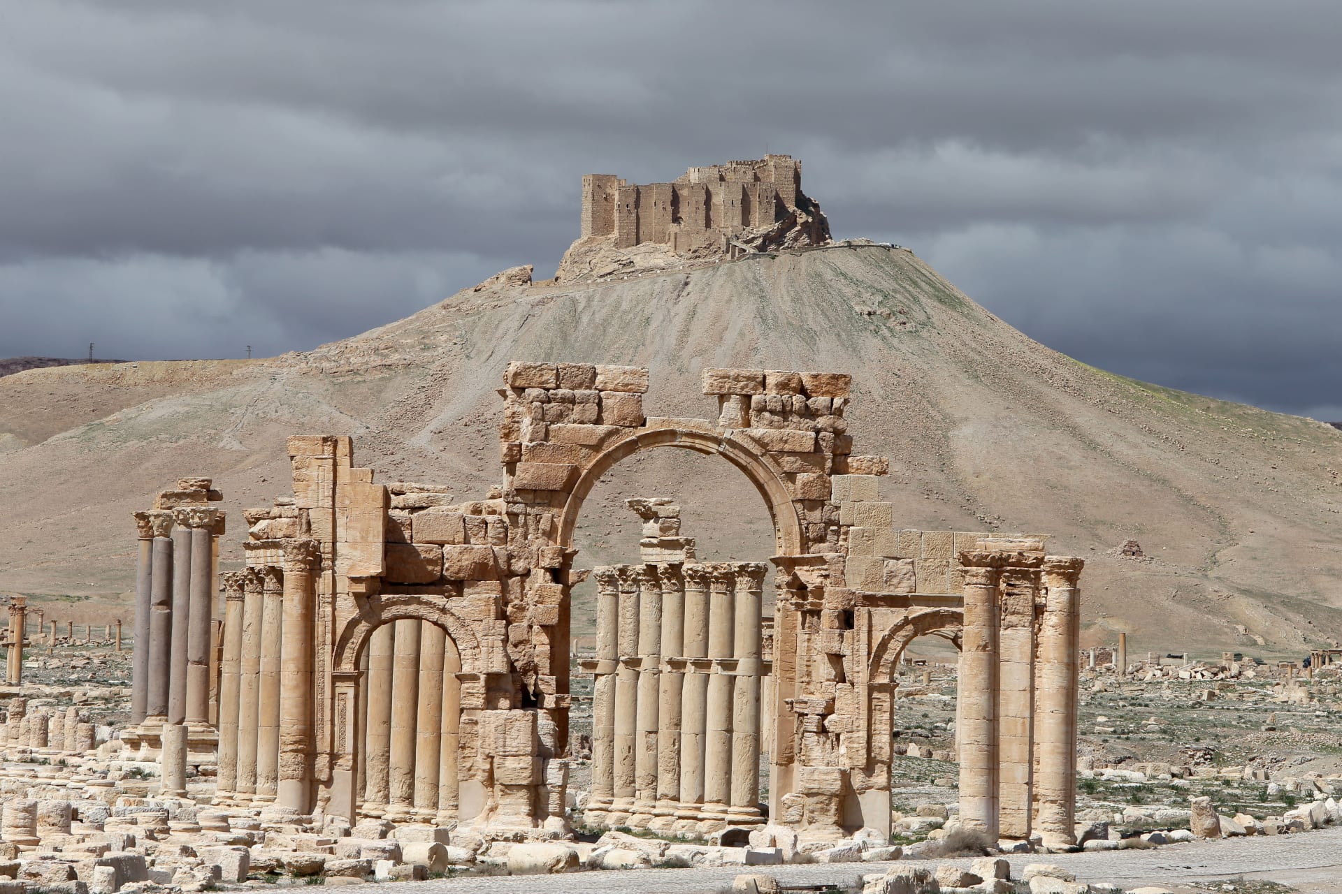 تنظيم "داعش" يعدم عالم آثار سورياً في تدمر