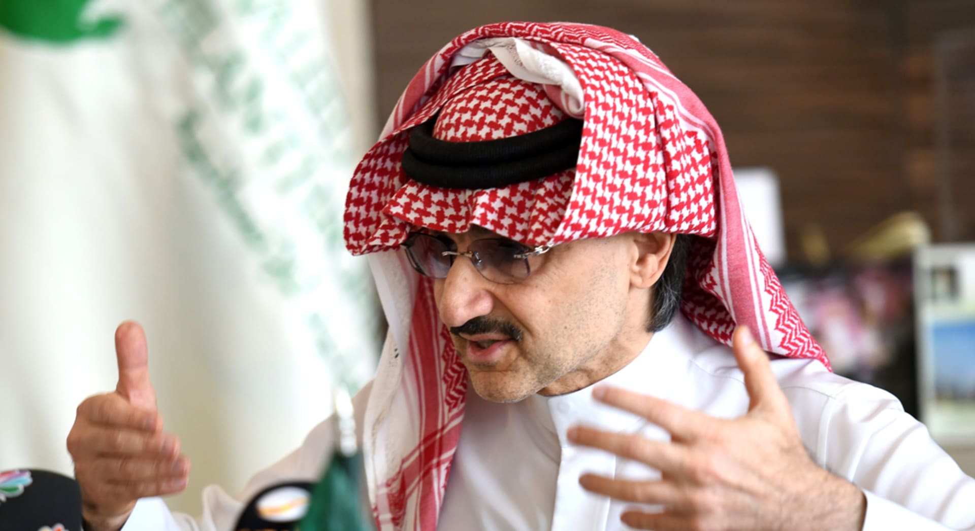 الوليد بن طلال يرفع حصته في تويتر إلى 5 Cnn Arabic