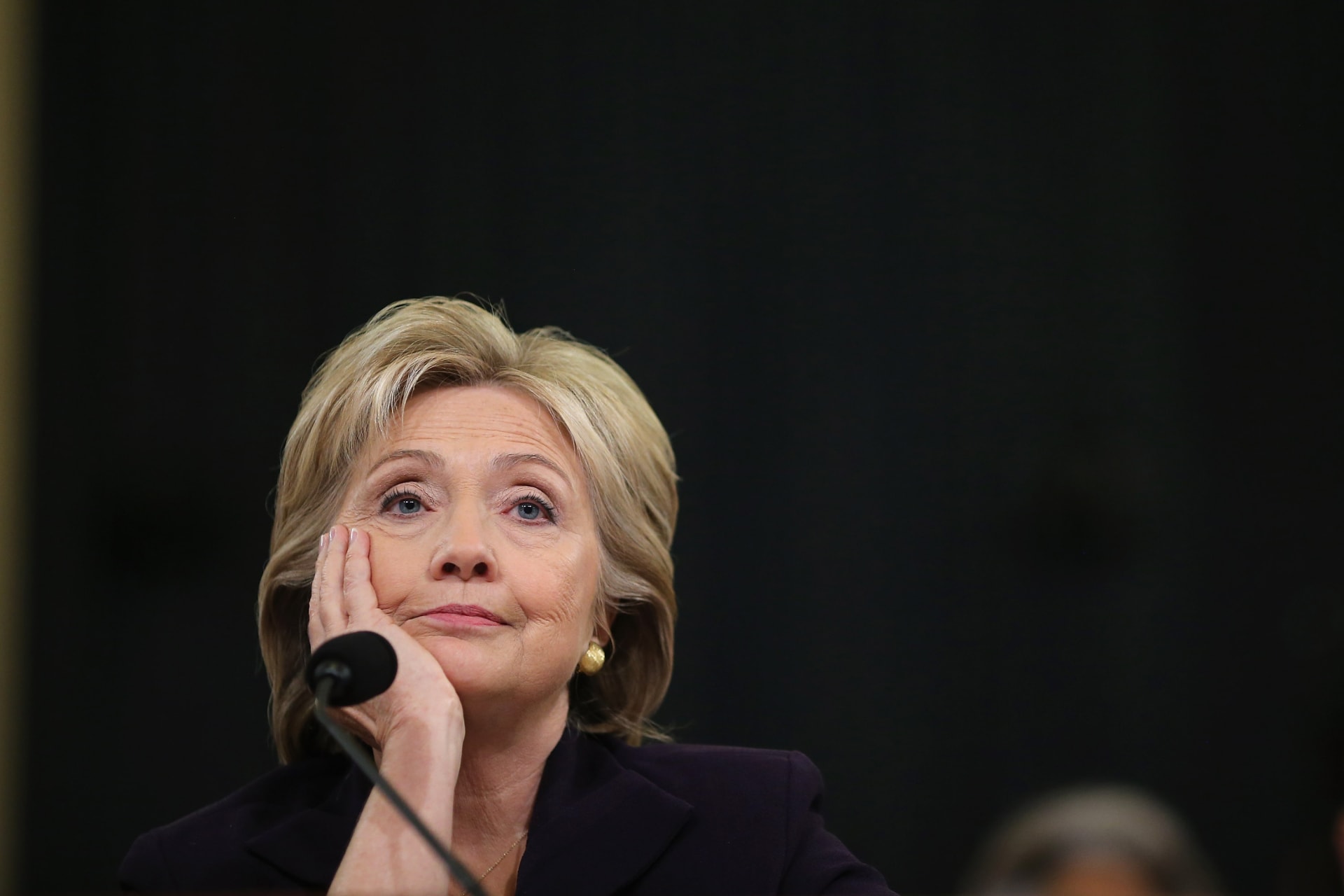 جلسة عاصفة في الكونغرس للجنة التحقيق في هجوم بنغازي.. وهيلاري كلينتون ترد بثبات: أنا أكثركم تأثرا 