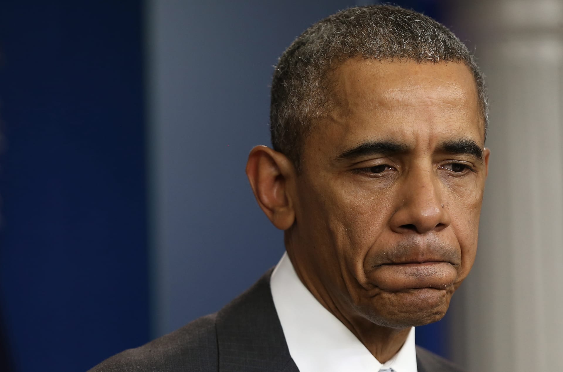 لماذا أعلن أوباما عن "احتواء داعش" قبل يوم من هجمات باريس؟