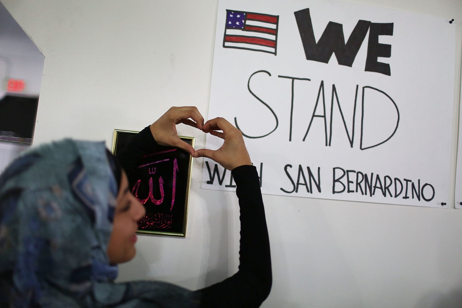 FBI: المتهمان في هجوم سان بيرناردينو تواصلا عبر الرسائل المباشرة على الإنترنت