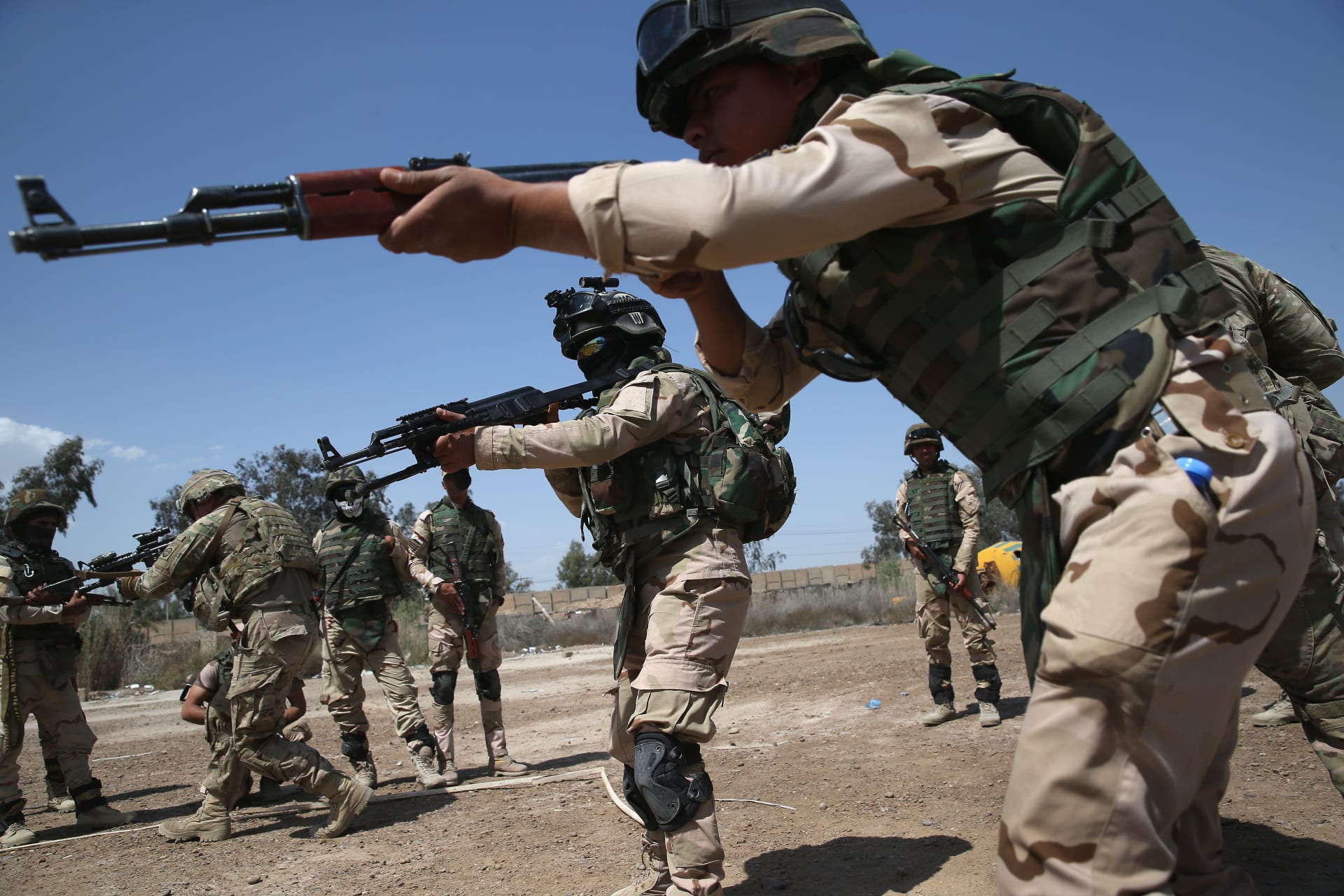 التحالف الدولي يعزي العراق إثر "خسائر مؤسفة في الأرواح بصفوف قوات الأمن" نتيجة "نيران صديقة" محتملة