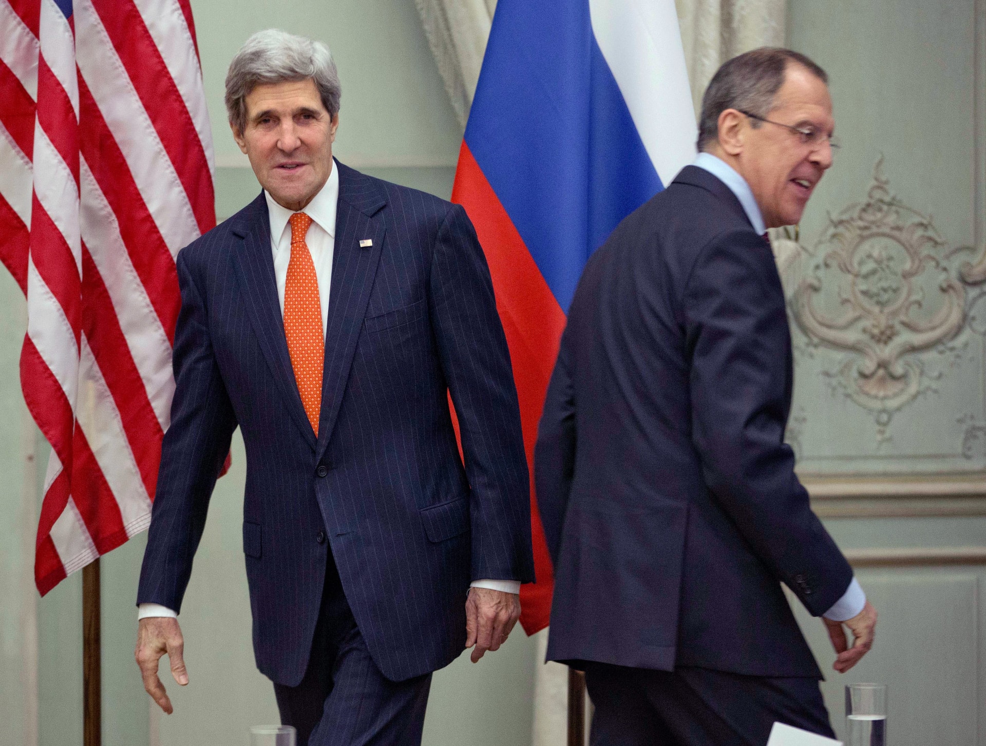 موسكو تصفع 5 مسؤولين أمريكيين بعقوبات ردا على إضافة الخزينة الأمريكية 5 روس إلى قائمة المحظور دخولهم أمريكا