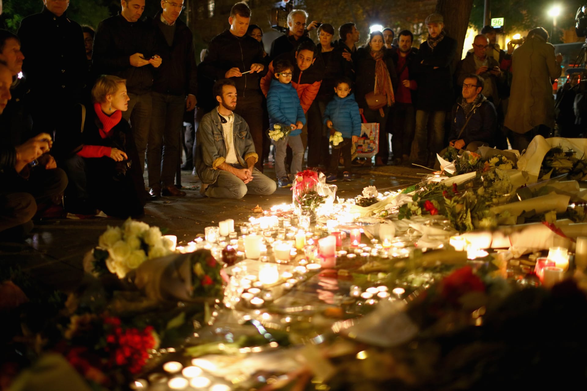 بعد مقتل 89 شخصا فيه على يد عناصر "داعش".. مسرح البتاكلان يعود للحياة بنفس شهر وقوع هجمات باريس