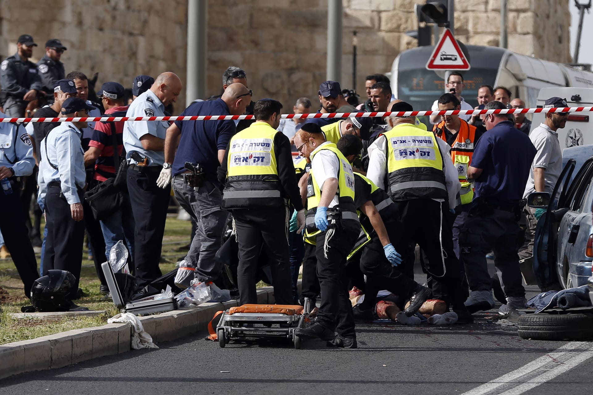 الشرطة الإسرائيلية تقتل فلسطينيين بعد مطاردة سيارتهما