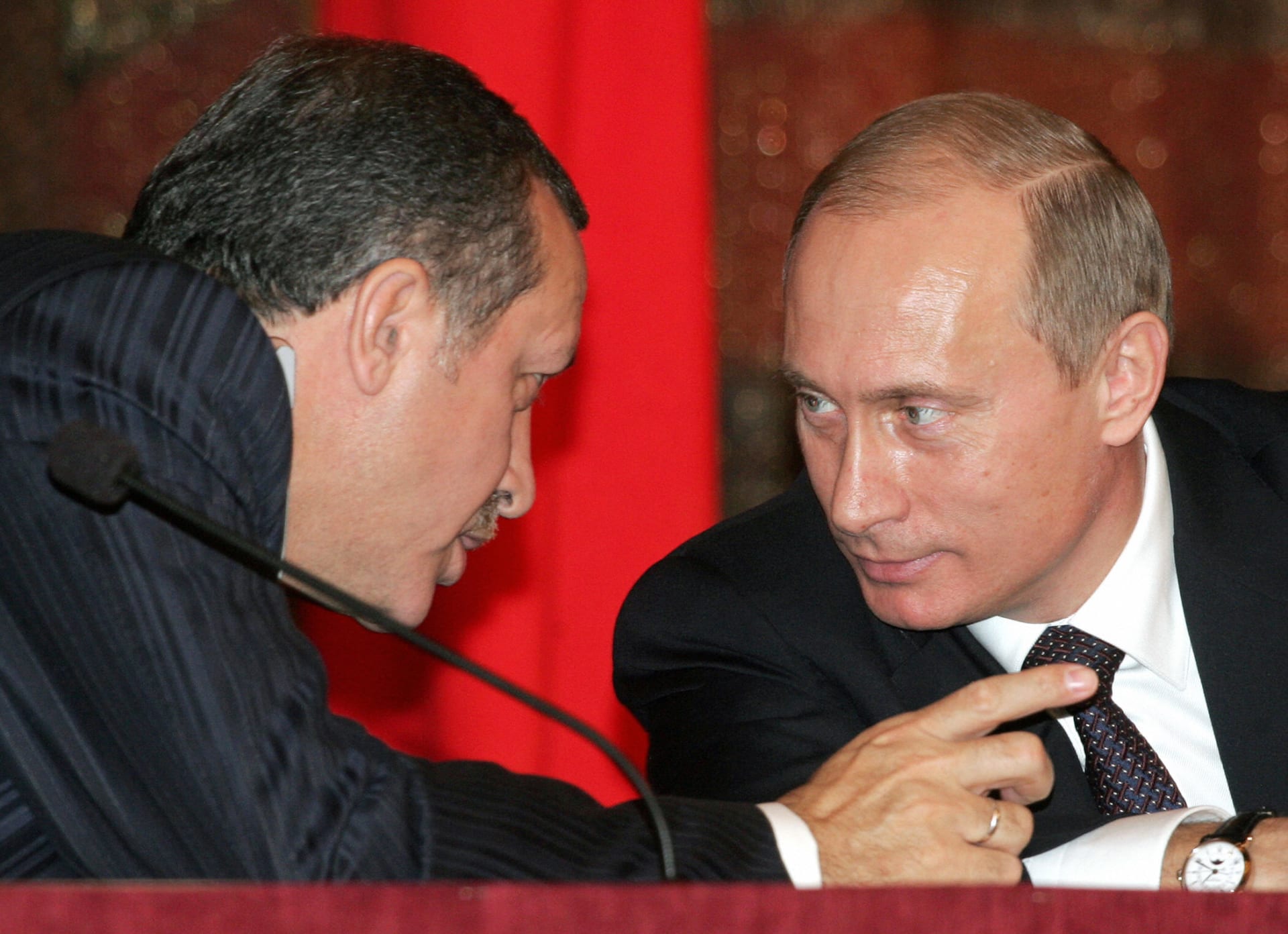 أنقرة وموسكو تعلنان الاتفاق على "تطوير العلاقات".. بعد أشهر من التهديد والوعيد المتبادل إثر إسقاط تركيا المقاتلة الروسية