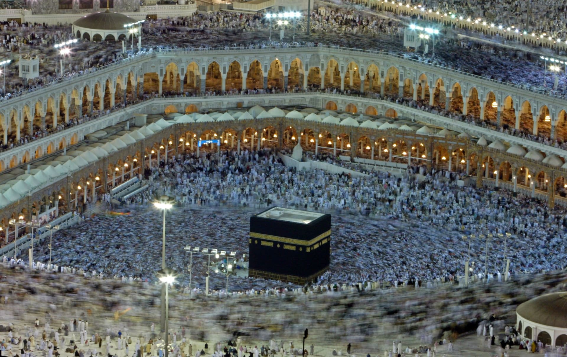 السعودية تكثف تحضيرات مواجهة الطوارئ في مكة استعداداً لليلة 27 رمضان