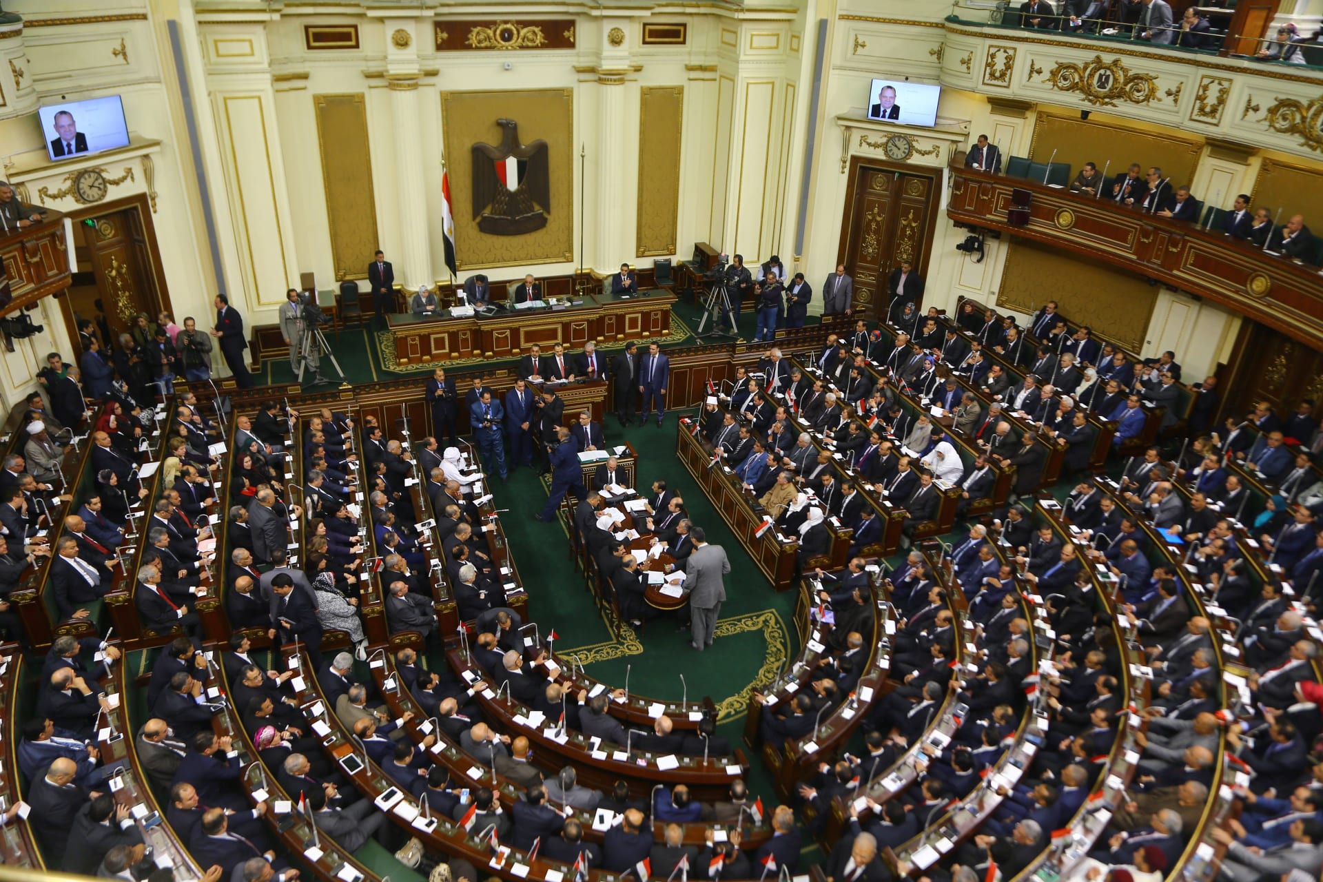 البرلمانية المصرية زينب سالم لـCNN: الاعتداء علي مشكلة شخصية ووزير الداخلية وعد بتطبيق القانون
