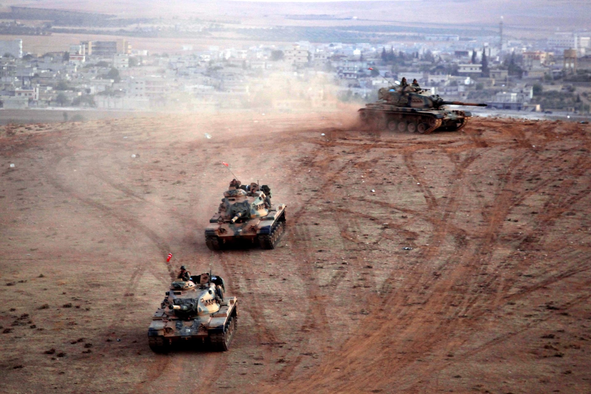 الجيش التركي يشن عملية عسكرية على جرابلس السورية