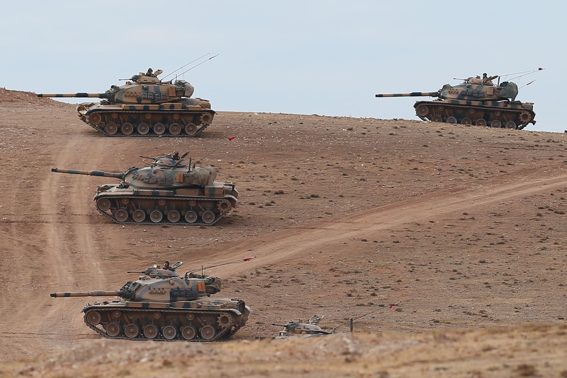 محلل CNN يشرح سبب أهمية إرسال تركيا دبابات إلى سوريا