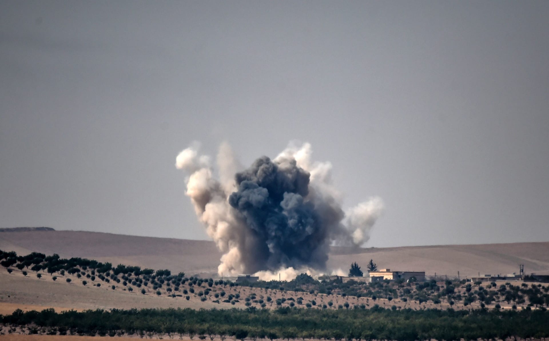 الجيش التركي يستهدف 9 مواقع تابعة لمجموعات إرهابية شمال سوريا