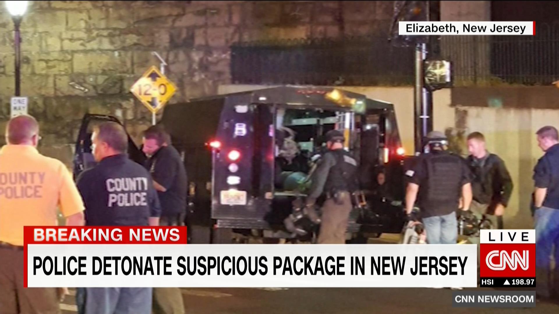 عمدة مدينة إليزابيث لـCNN: إبطال مفعول قنبلة في حقيبة ظهر بطريقة آمنة في ولاية نيوجيرسي