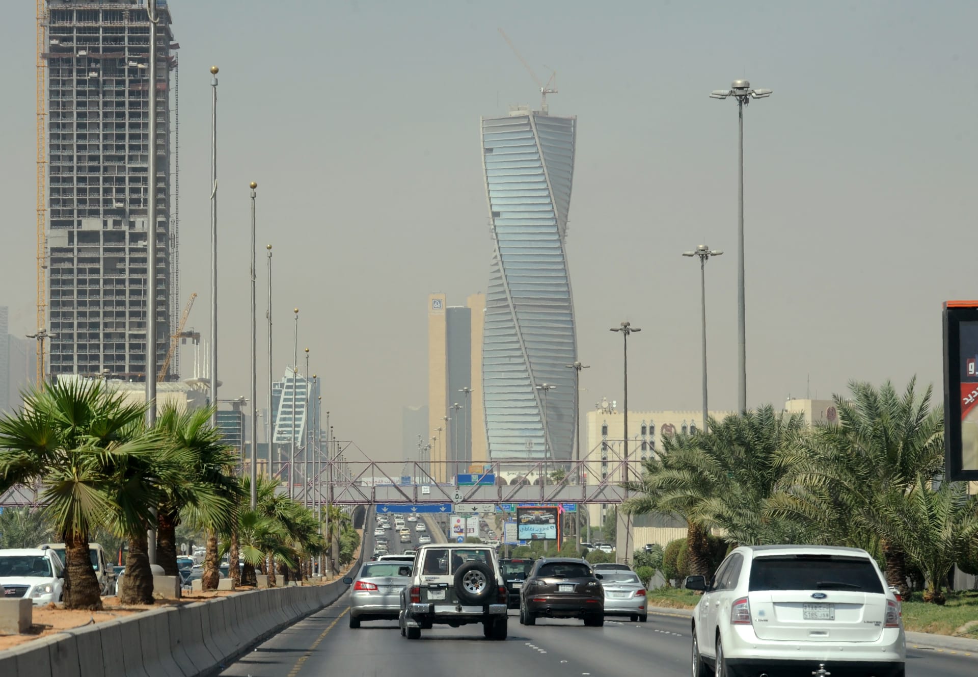 صندوق النقد: نمو السعودية لن يزيد عن 0.4% والوظائف أكبر التحديات