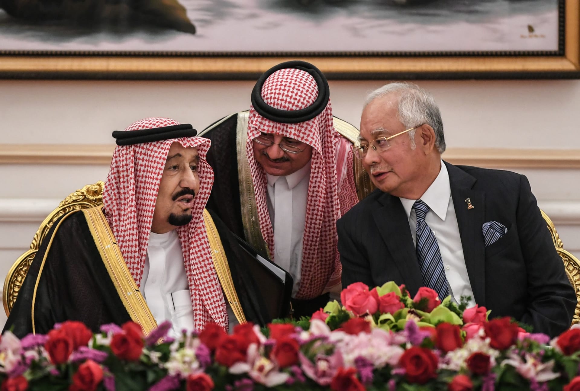 رئيس الوزراء الماليزي يجتمع بالملك سلمان: علاقتنا مع السعودية بأقوى حالاتها