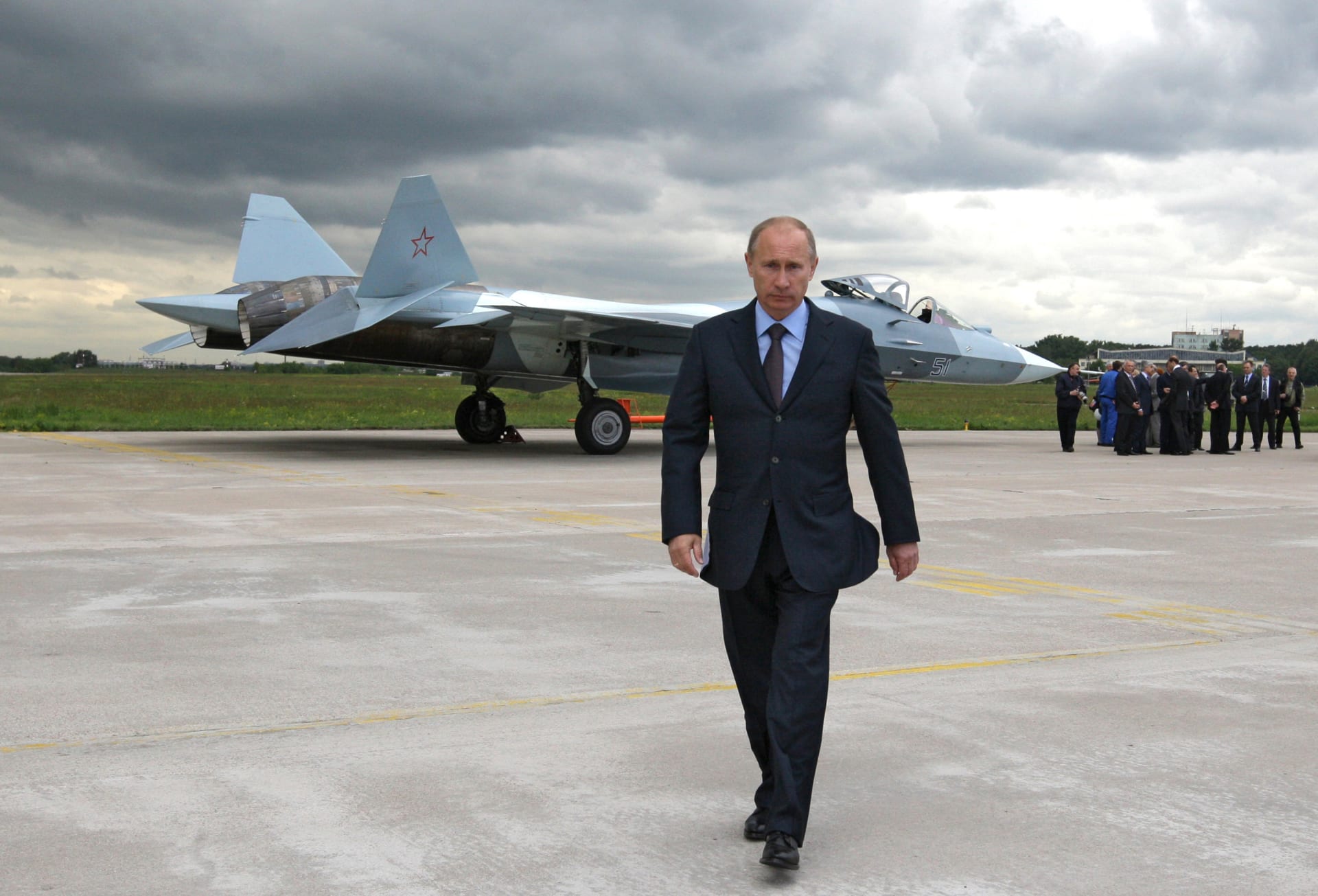 بوتين: العالم يتهافت على الأسلحة الروسية.. ونخطط لتعزيز دفاعات البحرية 