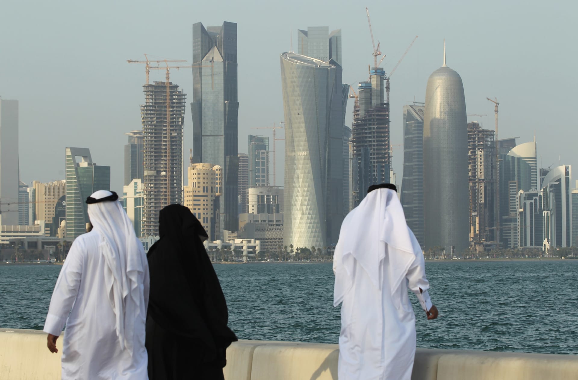 انتهاء مهلة مغادرة المواطنين القطريين من السعودية والإمارات والبحرين الأحد