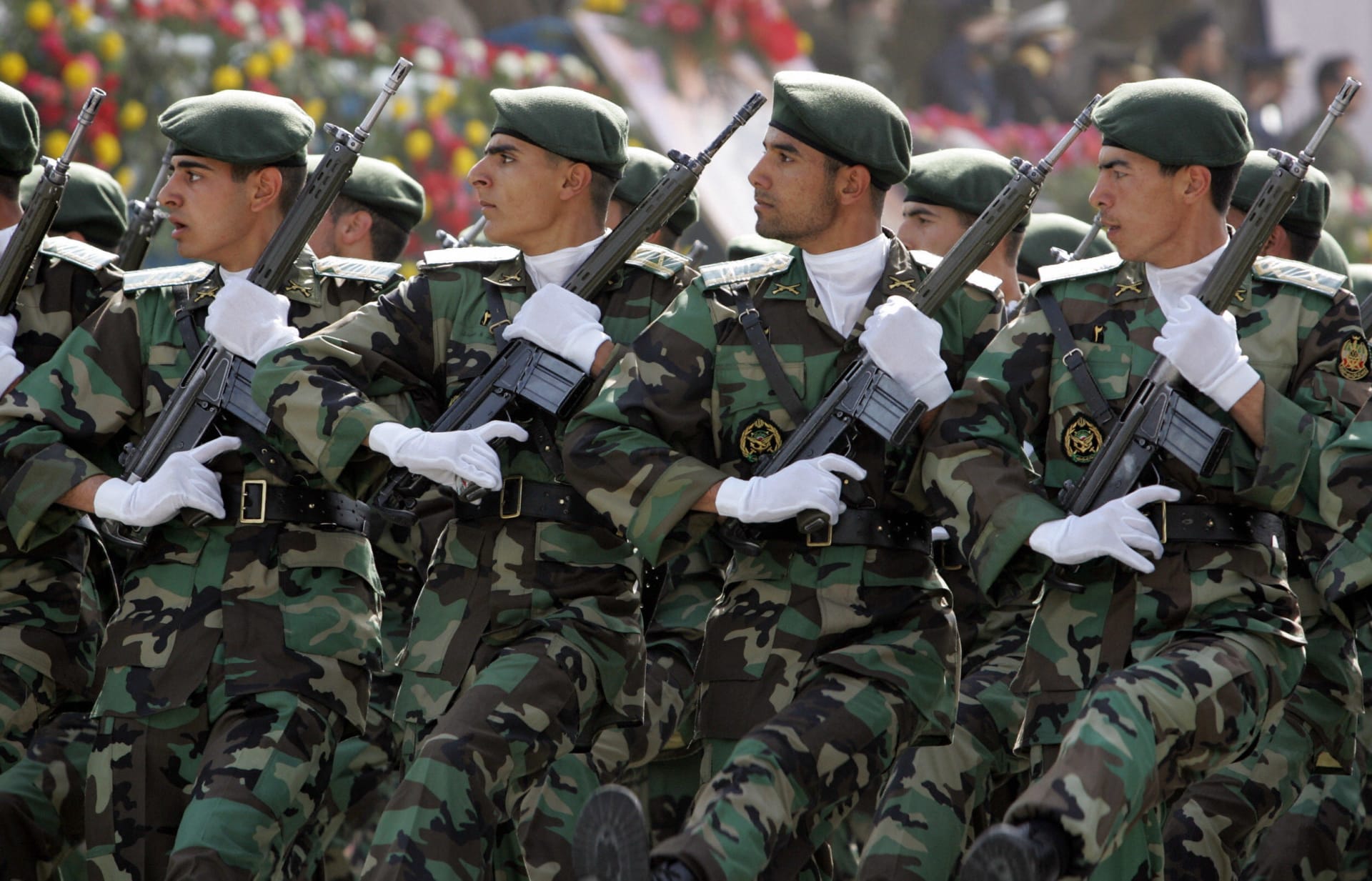 إيران تبعث رسالة لقادة العالم الإسلامي "بمناسبة عيد الفطر": قواتنا المسلحة مستعدة للتعاون مع الدول الصديقة