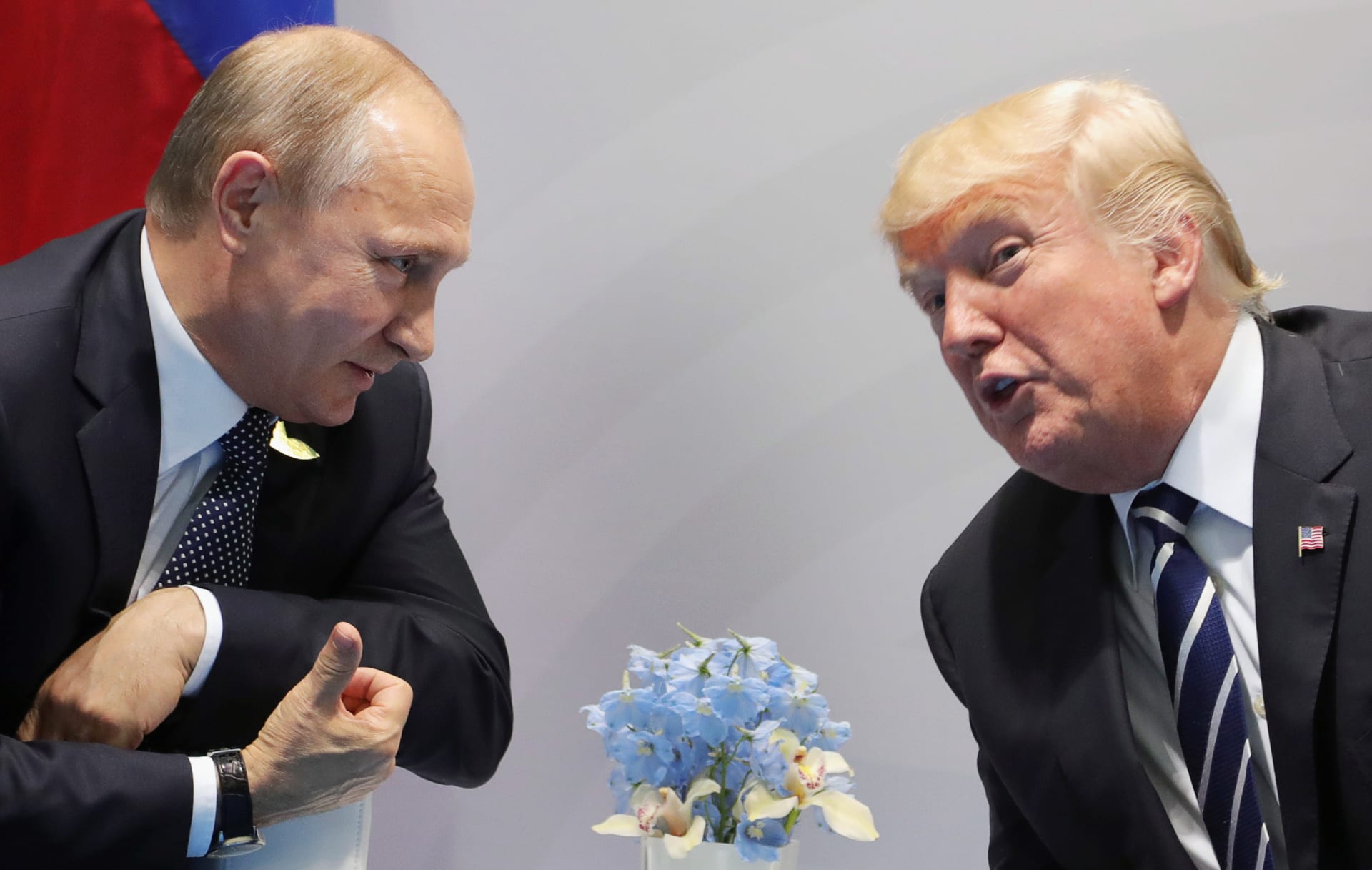هل تراجع ترامب عن تشكيل "وحدة أمن إلكتروني مشتركة" مع بوتين؟