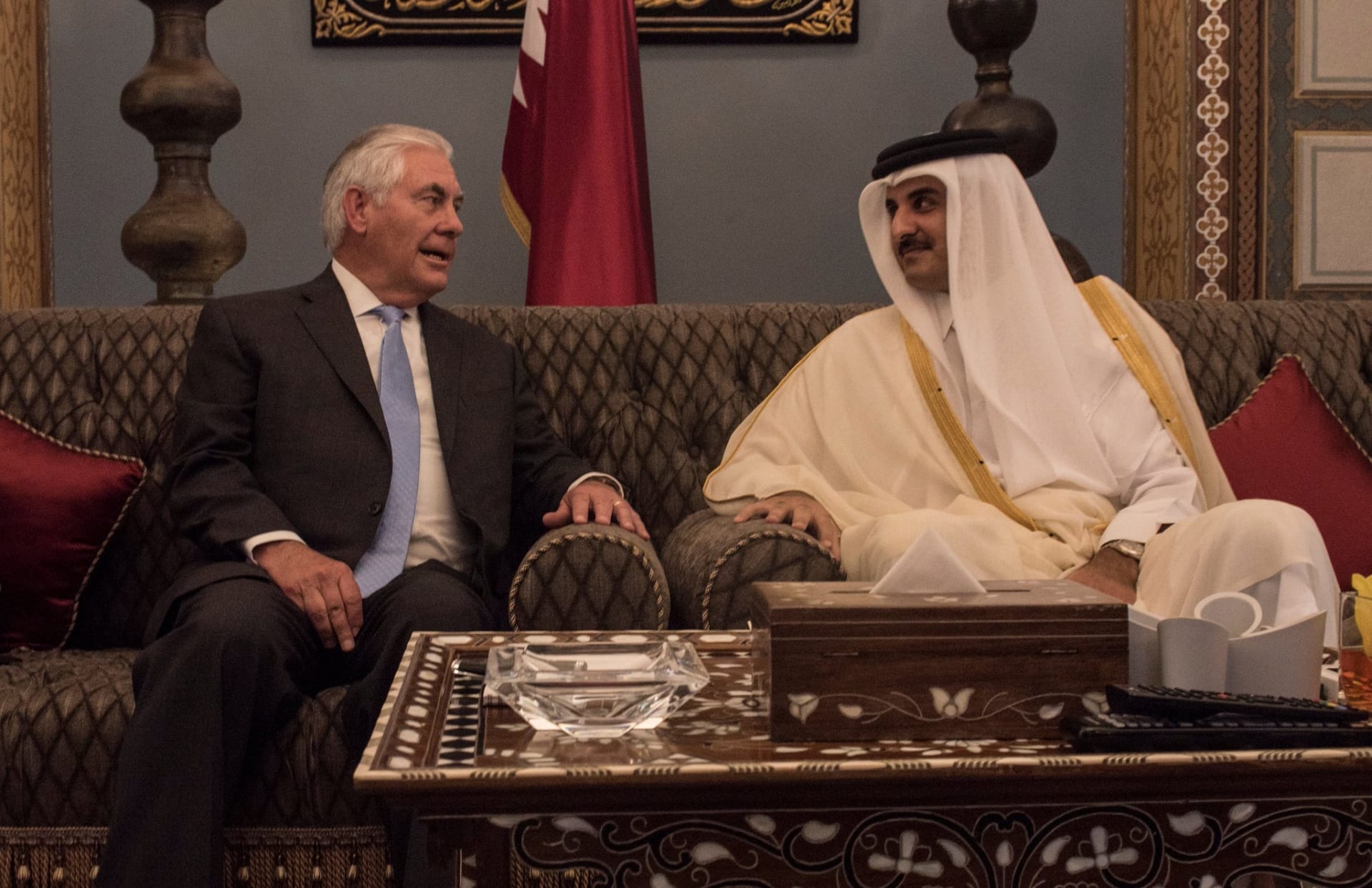 وزير خارجية أمريكا لأمير قطر في الدوحة: أنا هنا "كصديق للمنطقة"