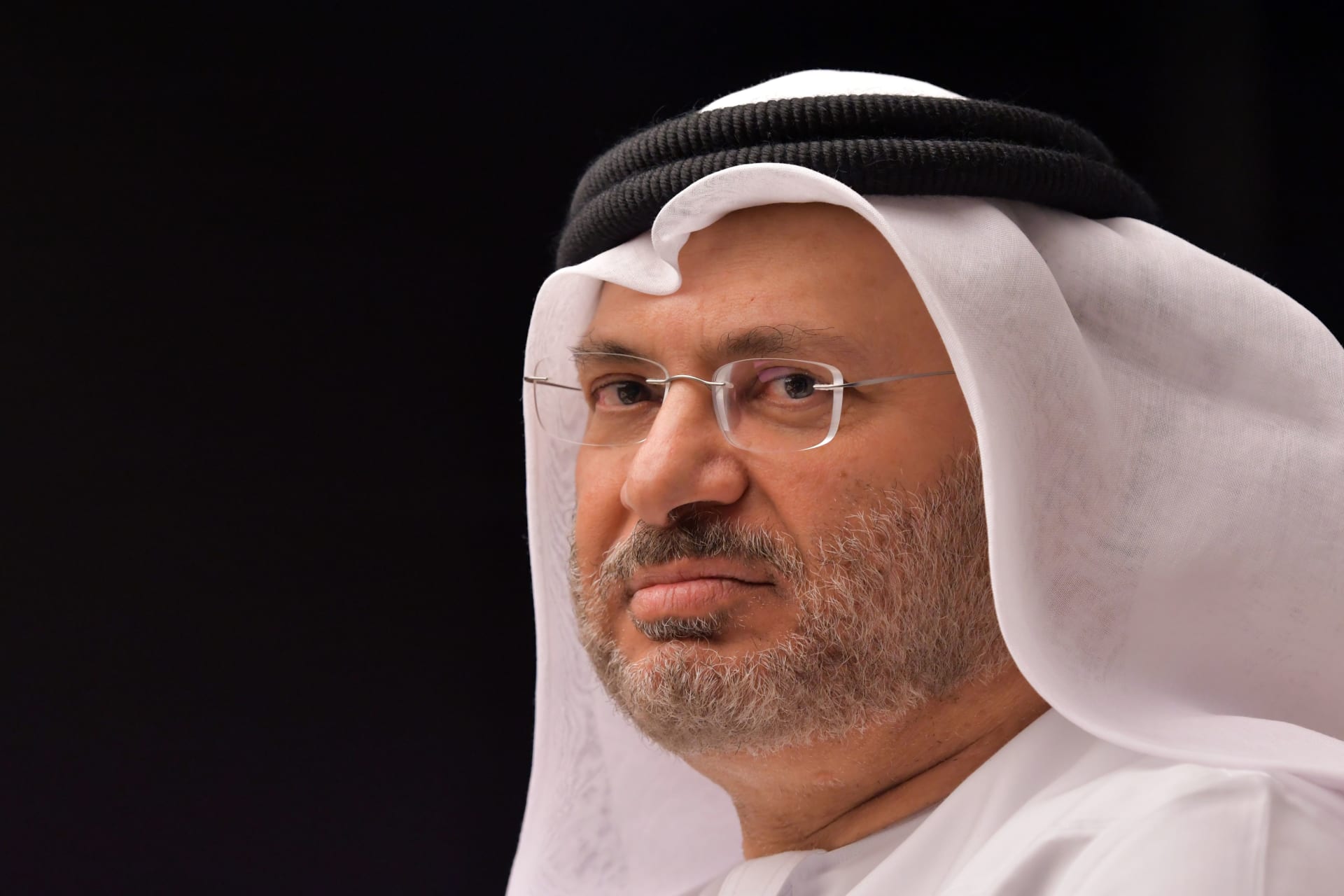 قرقاش: فرصة فريدة من نوعها لتغيير مشروع قطر الشخصي منذ 1995.. ,الأزمة تتمحور حول "دولة غنية جداً" تروّج للتطرف