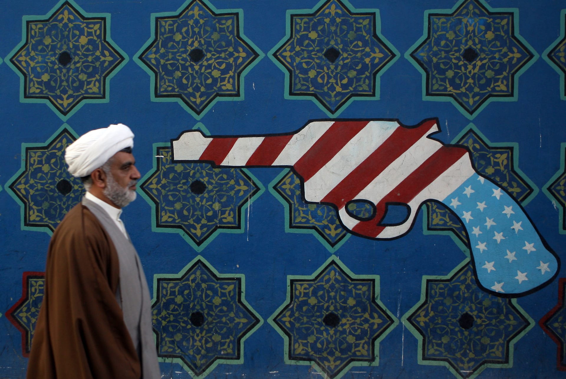 أمريكا تفرض عقوبات على 18 شخصاً وكياناً إيرانياً على صلة ببرنامج طهران الصاروخي الباليستي والبرنامج النووي