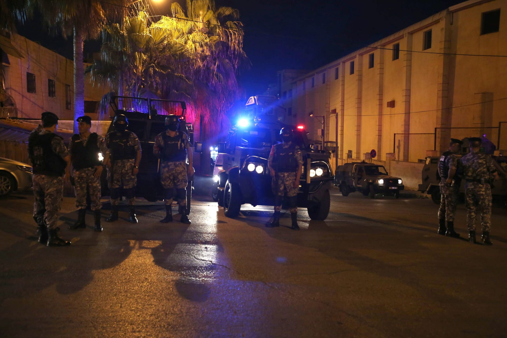 إسرائيل: عاد طاقم السفارة من عمّان.. والأردن: "مشادة كلامية" أدت إلى الواقعة