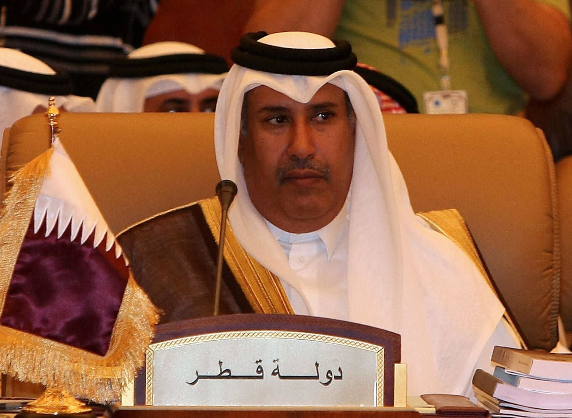 البحرين تحقق في مكالمة منسوبة لحمد بن جاسم مع قيادي بجمعية الوفاق