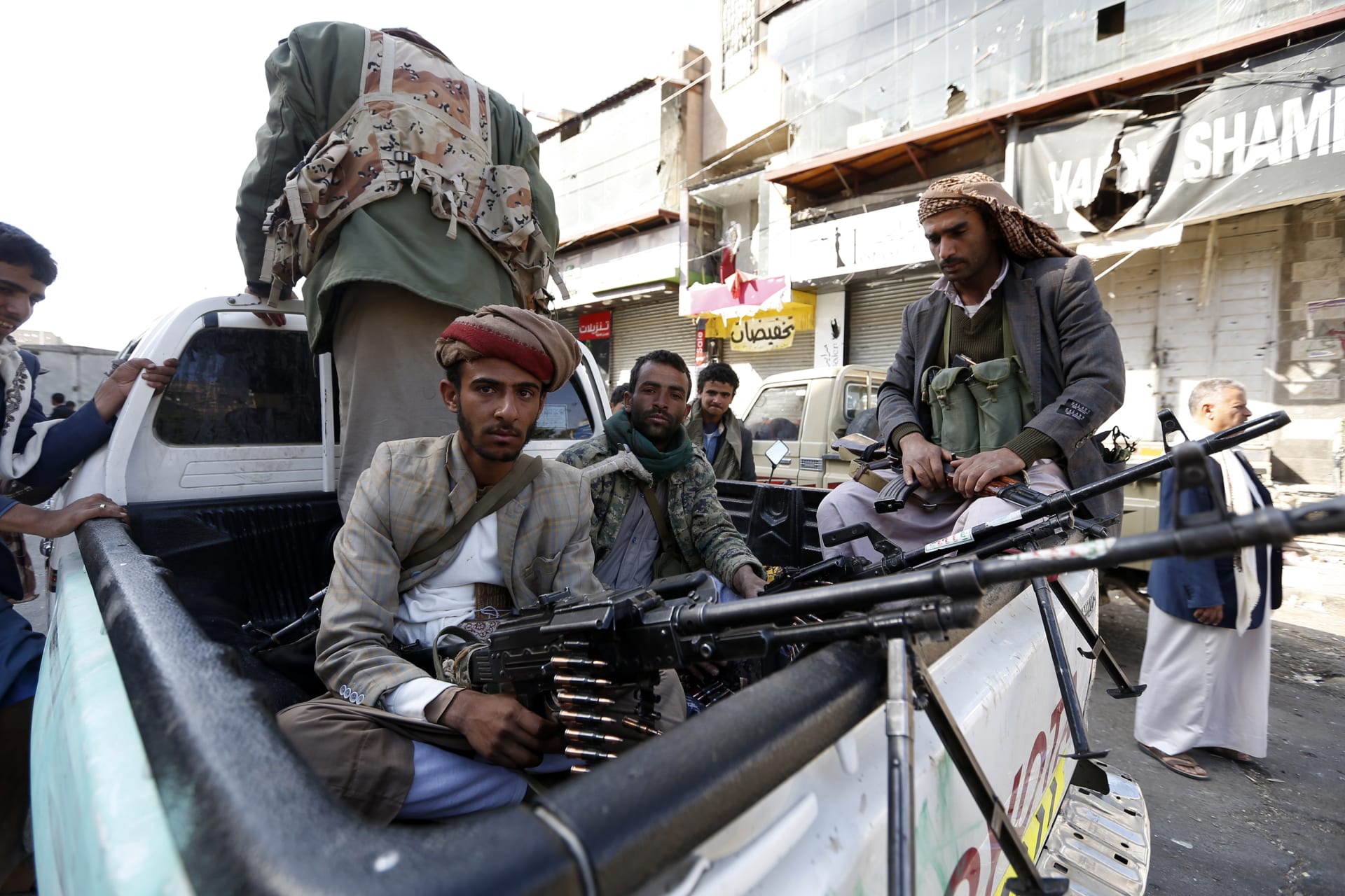 وزير يمني: ألف قتيل على يد الحوثي وصنعاء مدينة رعب