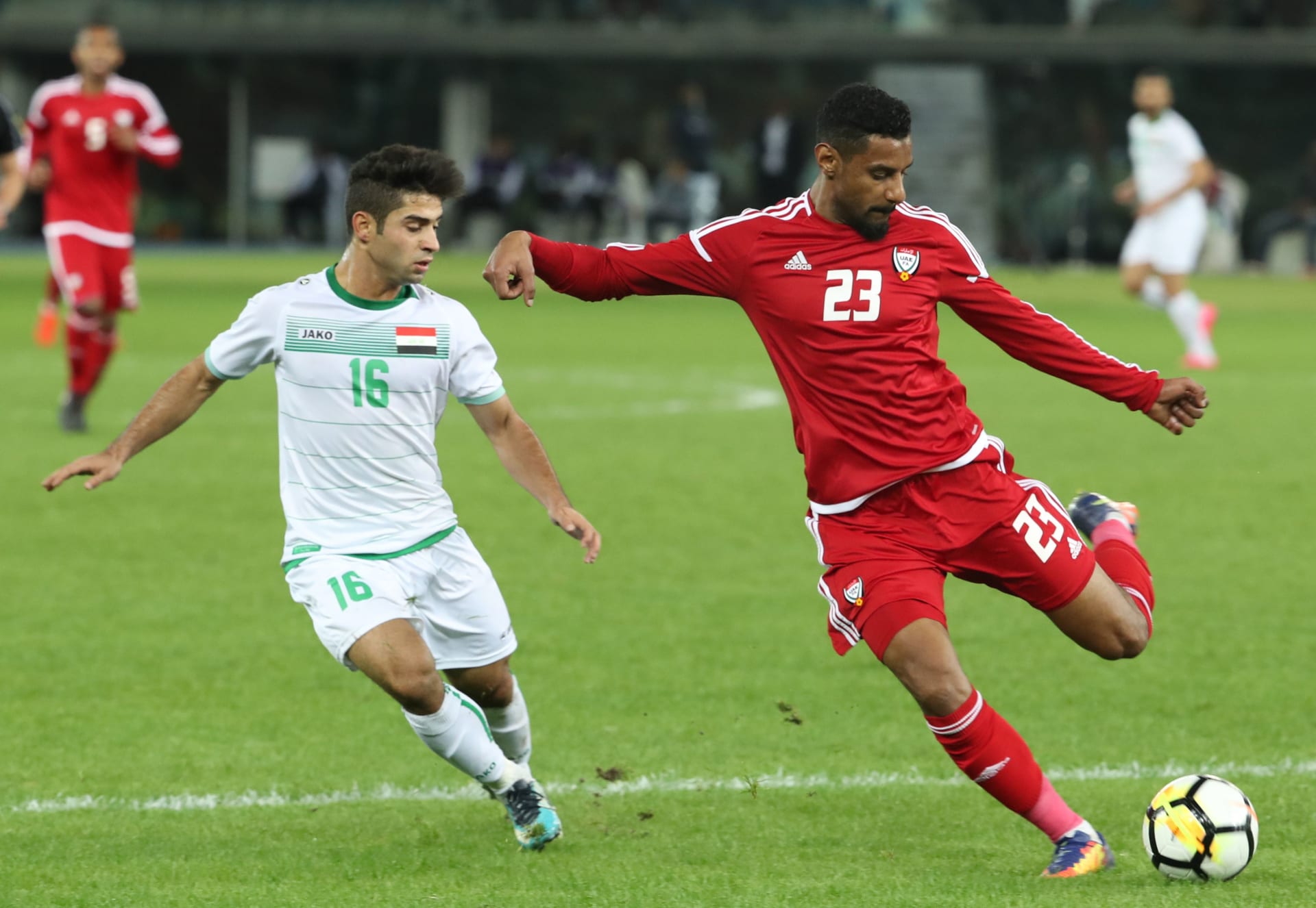 الإمارات تفوز على العراق وتضرب موعدا مع عمان في نهائي كأس الخليج