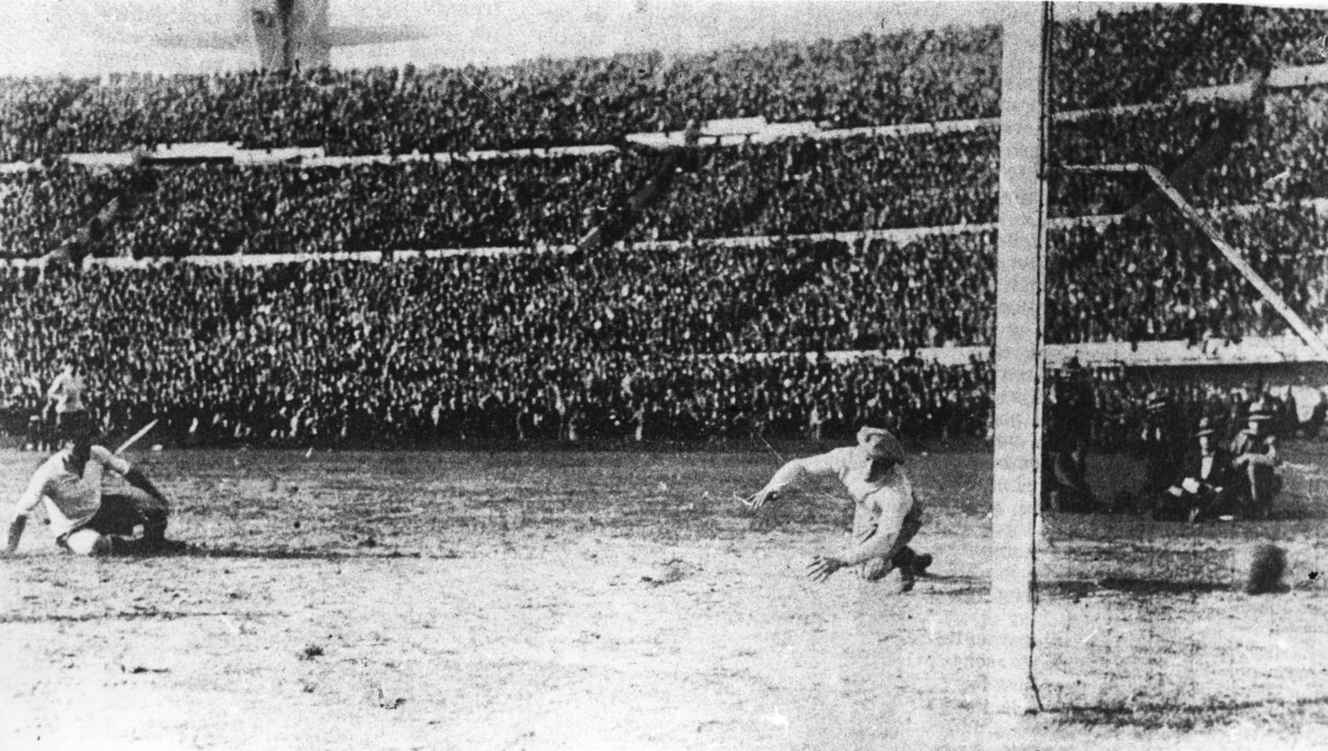 حكاية مونديال 1930.. أوروغواي تقلب الطاولة على الأرجنتين وملك بلجيكا يختار تشكيلة منتخبها