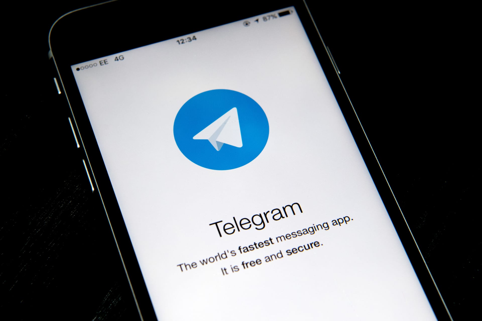 إيران تهدد مدير تطبيق "تلغرام" بإغلاقه بسبب قنوات المعارضة